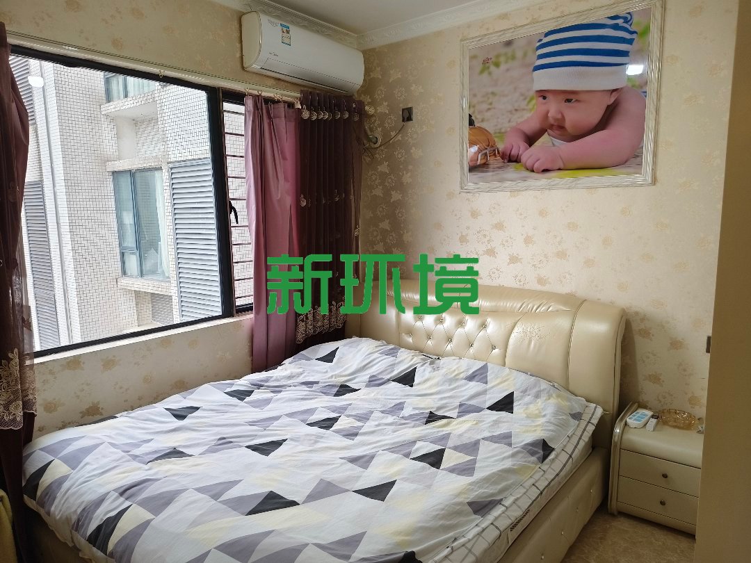 东岳新外滩  2室2厅1卫   62.80万客厅