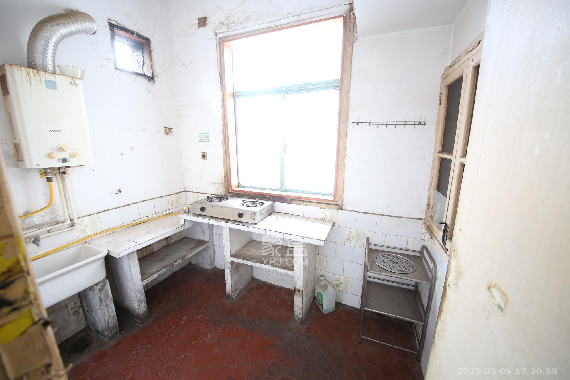 湖商住宅楼  3室2厅1卫   1500.00元/月室内图