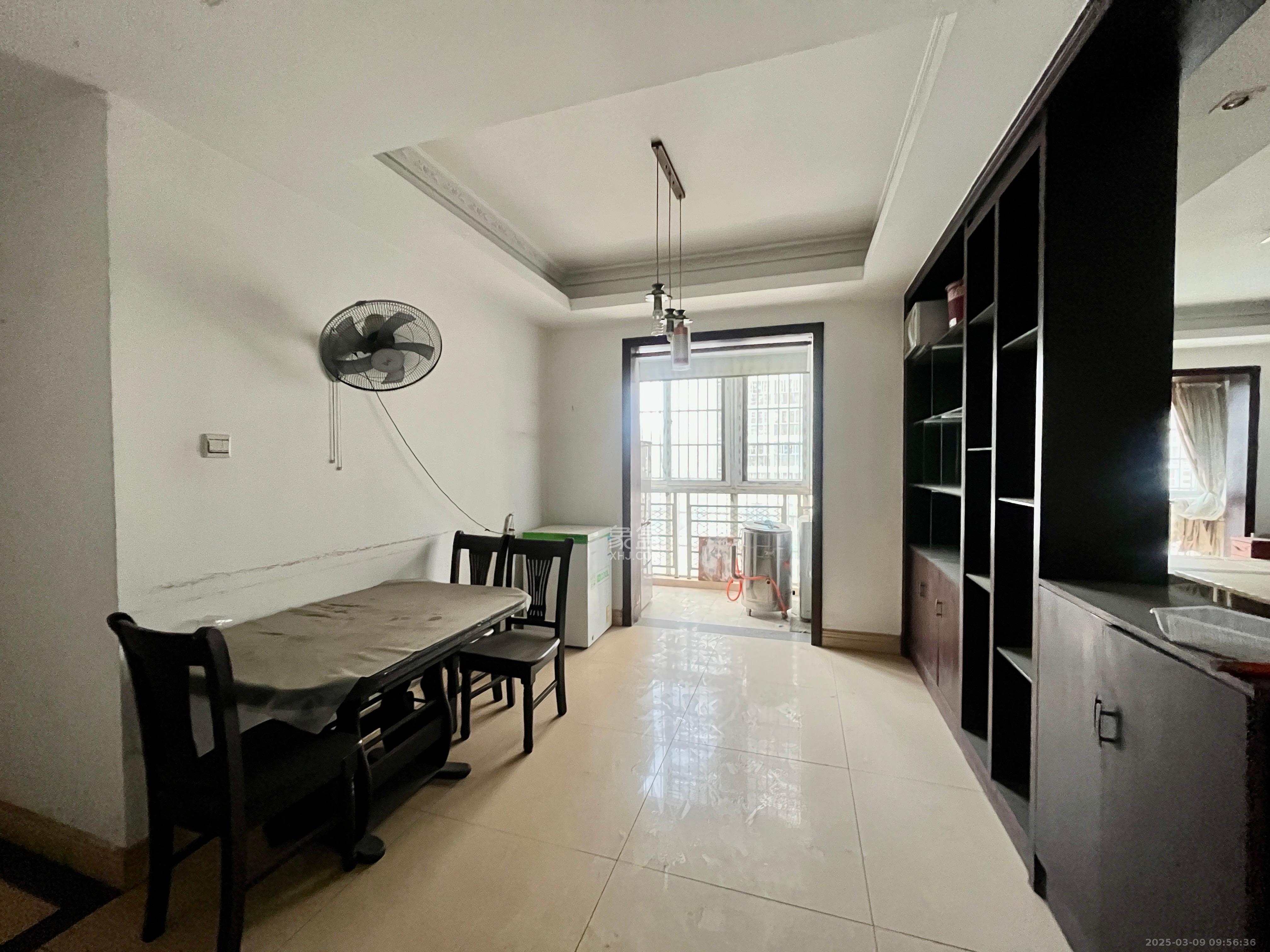 圣力华苑 3室2厅2卫 1300.0元/月 圣力华苑 3室2厅2卫 1300.0元/月室内图