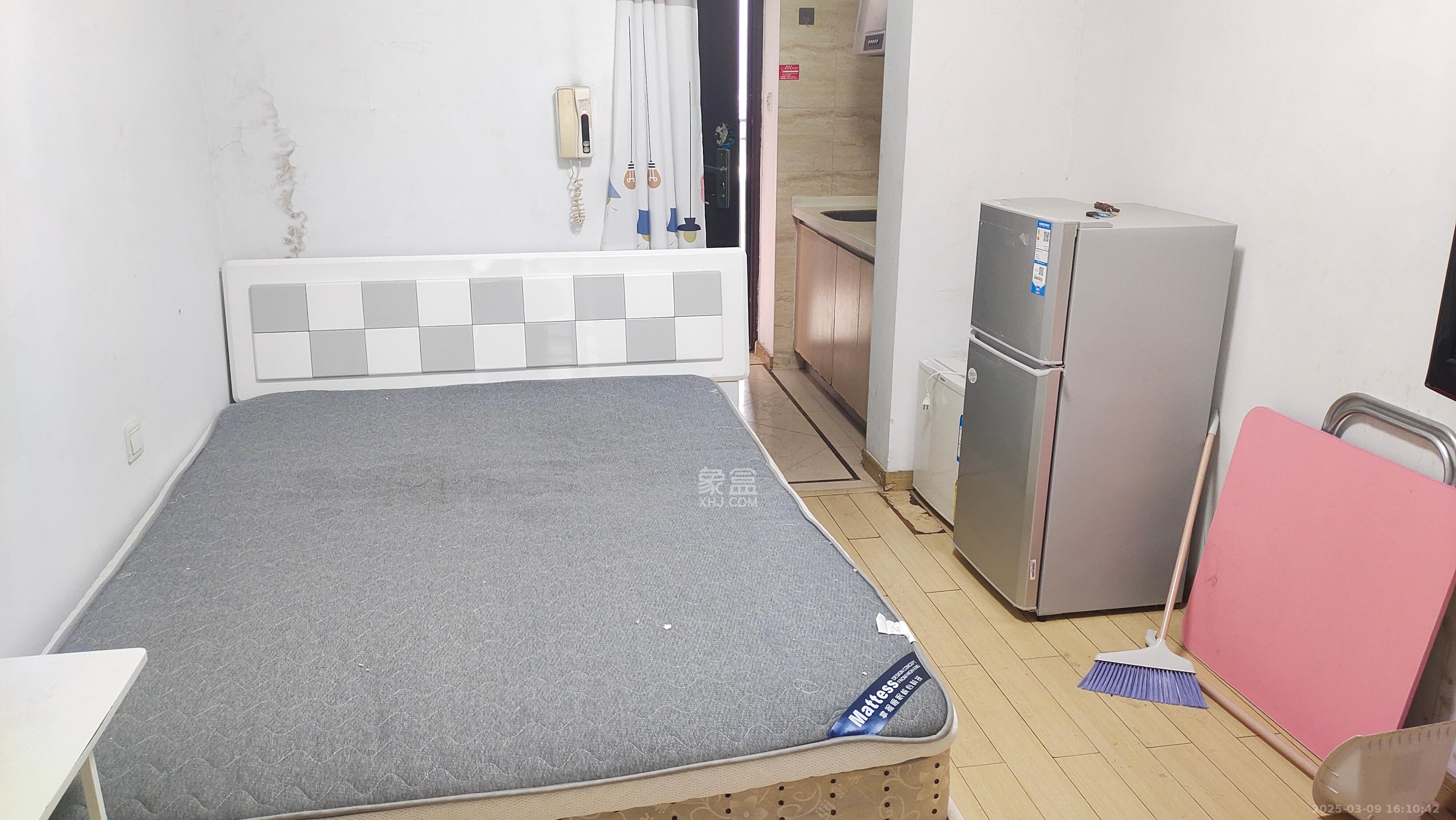 万科金域华府一期 1室1厅1卫 1200.0元/月 万科金域华府一期 1室1厅1卫 1200.0元/月室内图