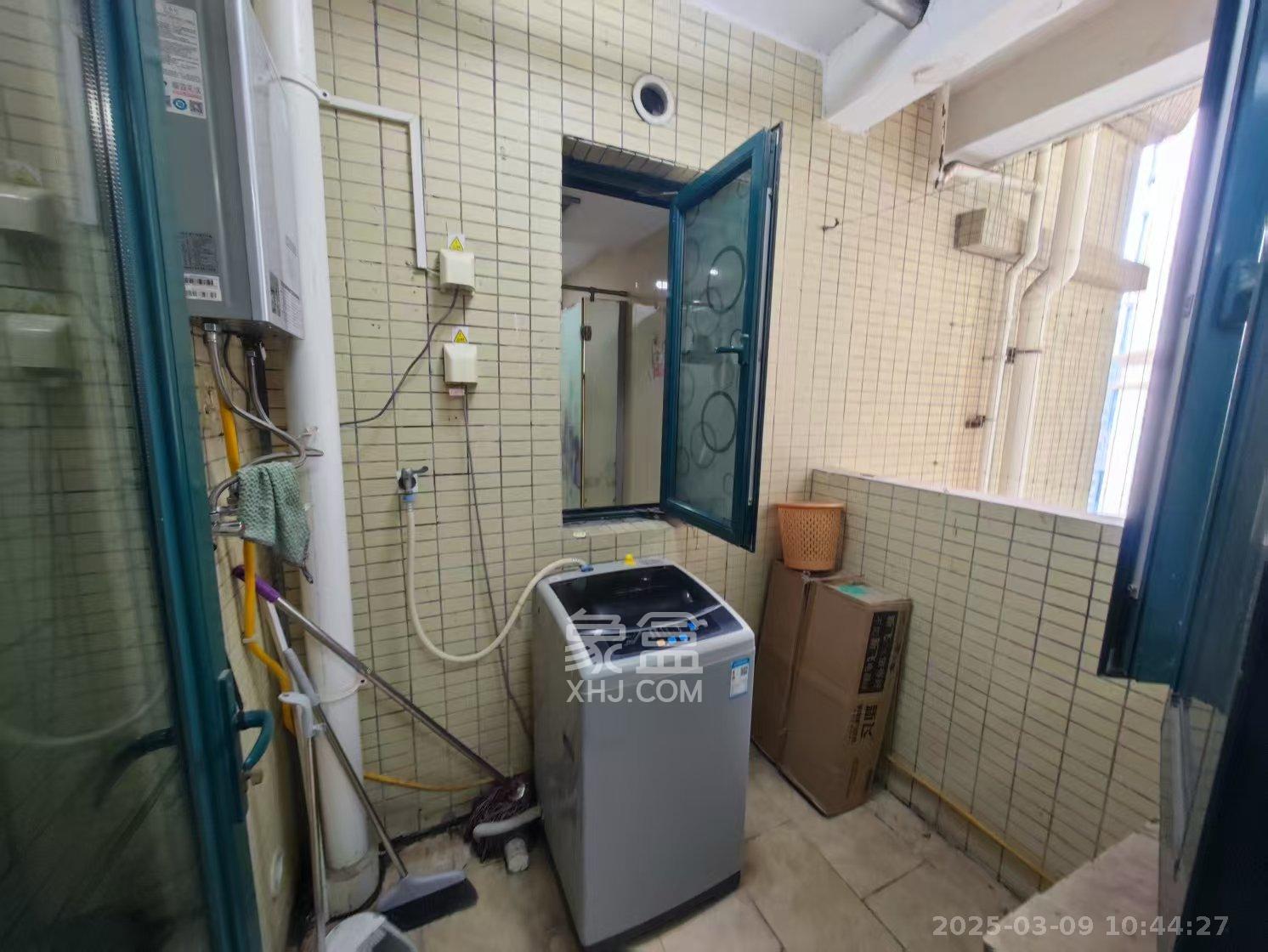 恒大翡翠华庭  3室2厅1卫   2100.00元/月室内图