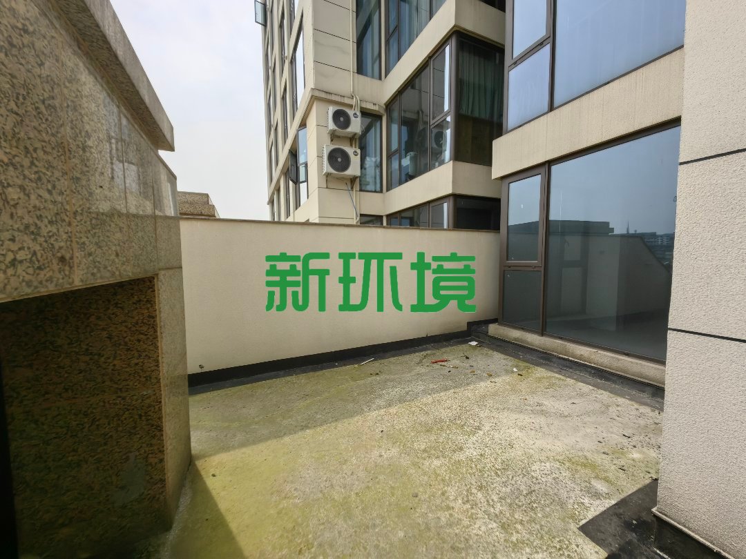 江与城  4室2厅2卫   97.50万客厅