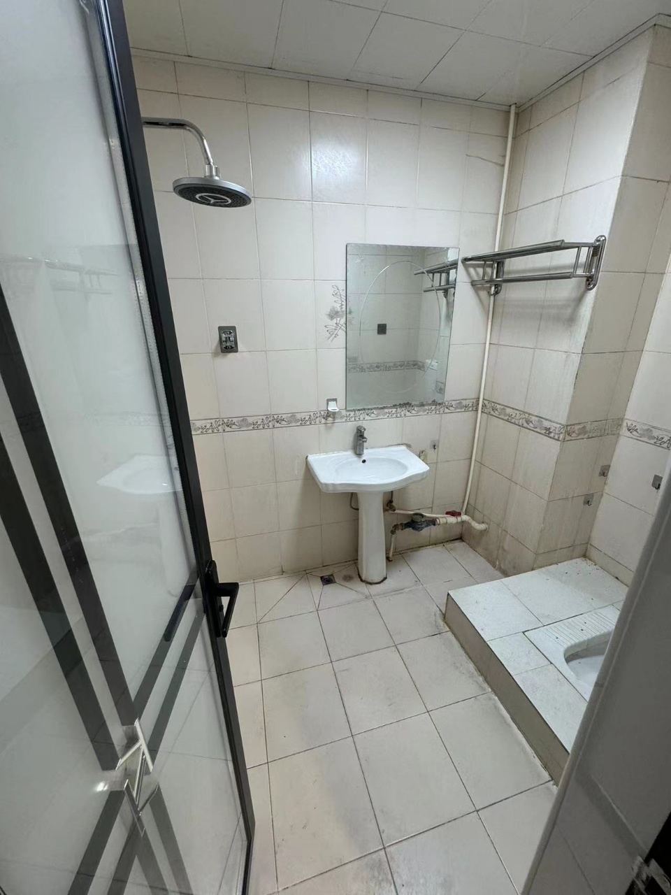 恒利大厦 1室0厅0卫 125.0万 恒利大厦 1室0厅0卫 125.0万室内图