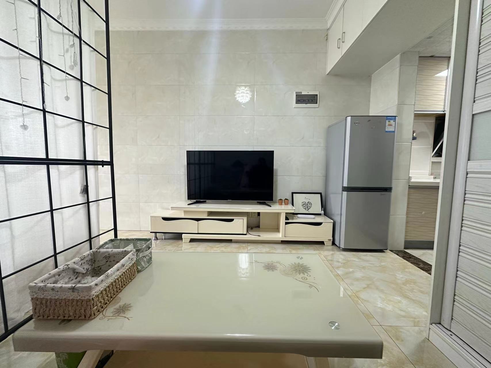 梓山湖公馆 1室1厅1卫 1200.0元/月 梓山湖公馆 1室1厅1卫 1200.0元/月室内图