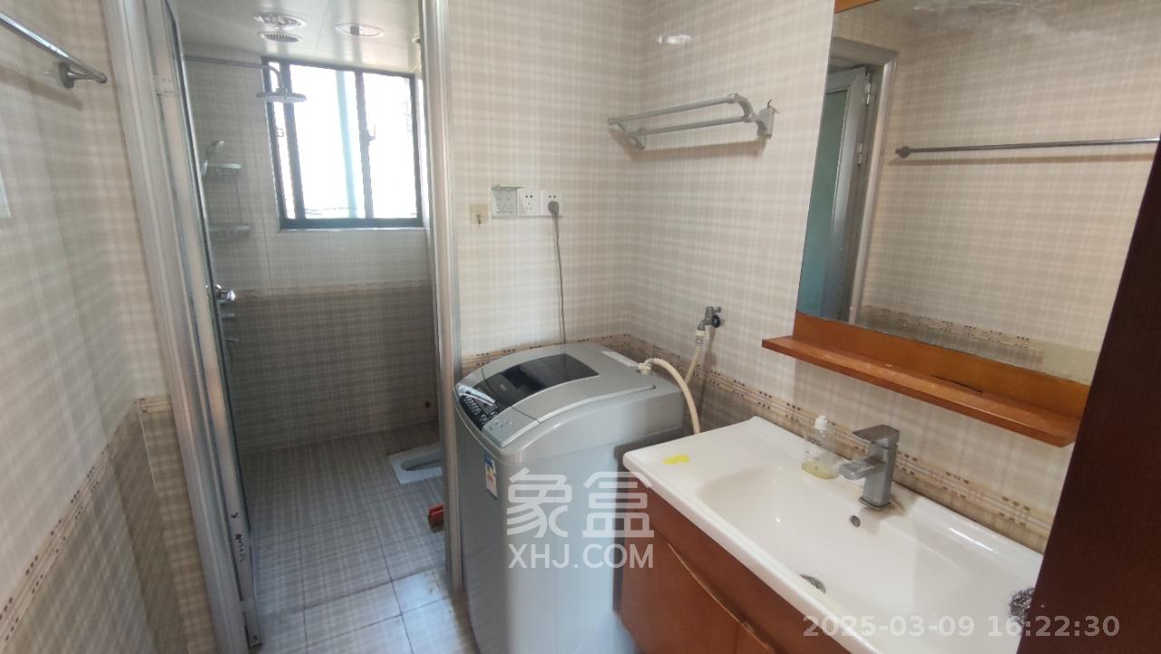 鑫天御景湾  3室2厅2卫   2900.00元/月室内图