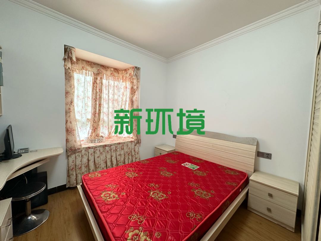 阳光水岸  3室2厅2卫   61.80万客厅