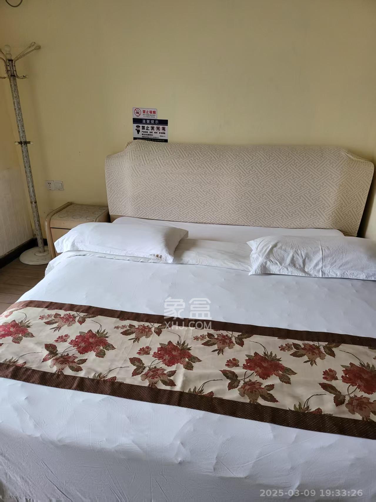 标志商务中心 1室1厅1卫 1300.0元/月 标志商务中心 1室1厅1卫 1300.0元/月室内图