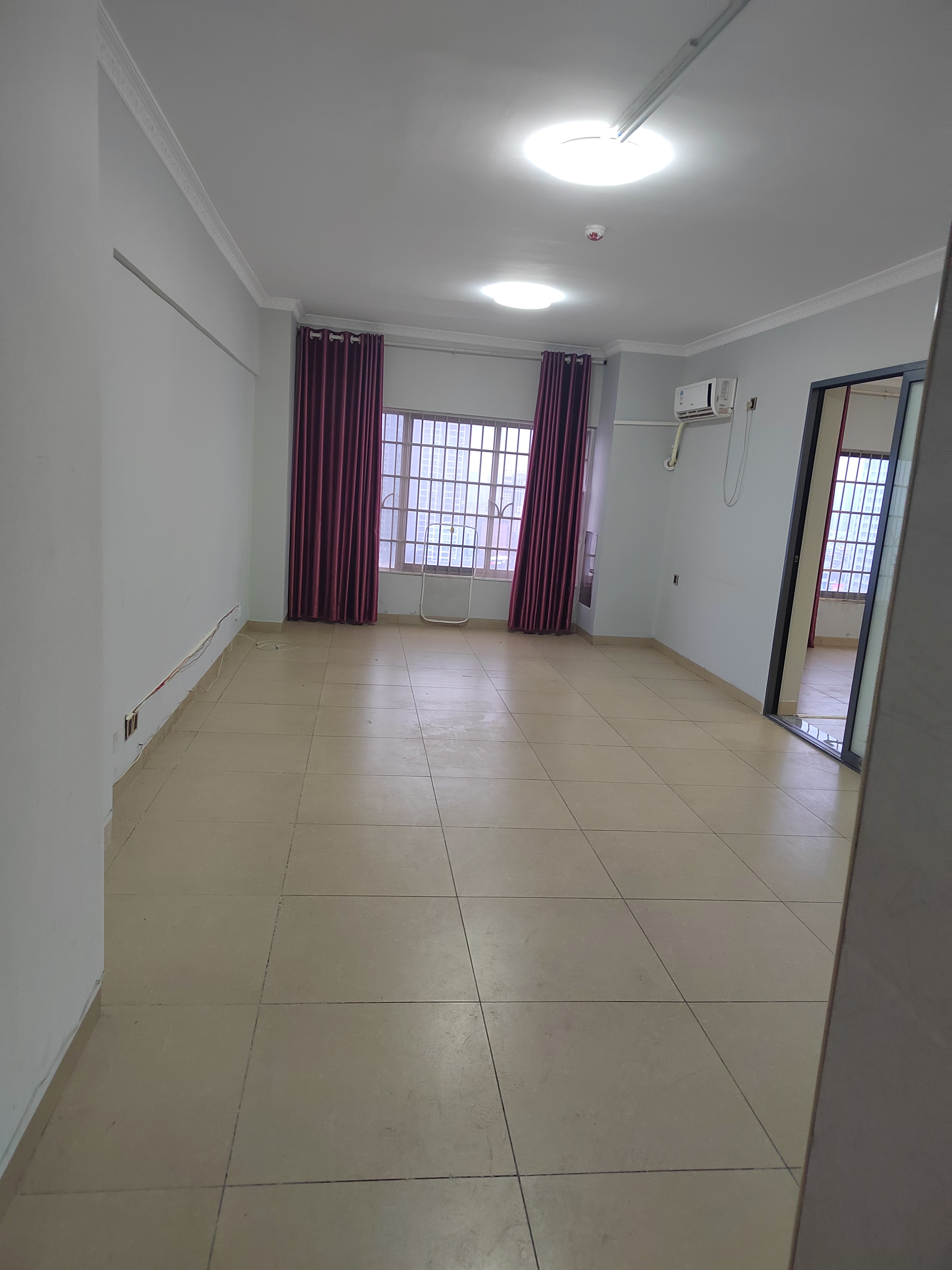 华融大厦  1室1厅1卫    900.0元/月室内图