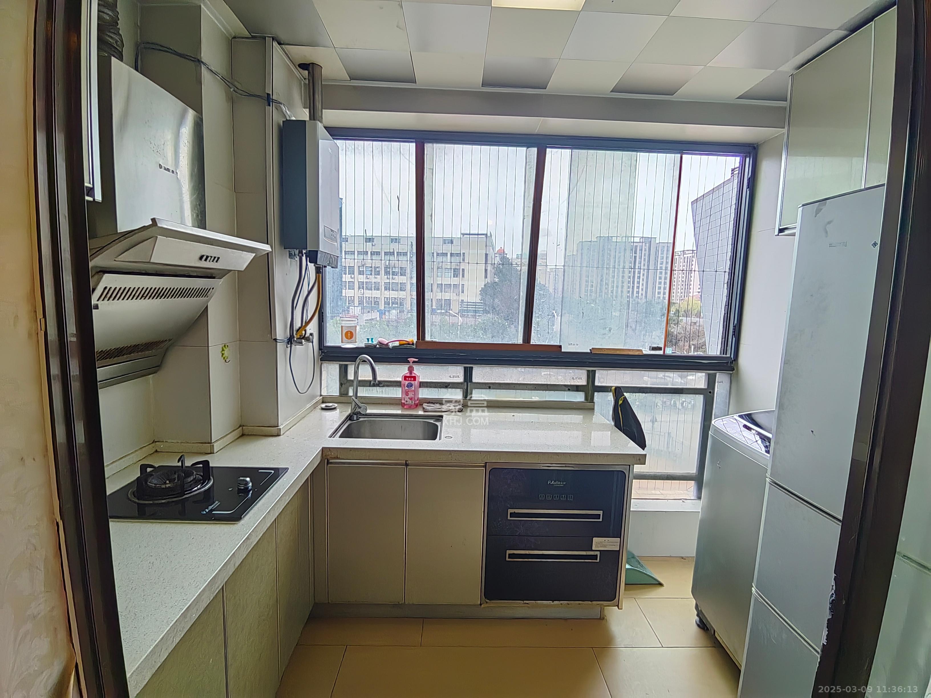 中信城市广场(中信新城一期) 1室0厅1卫 1300.0元/月 中信城市广场(中信新城一期) 1室0厅1卫 1300.0元/月室内图