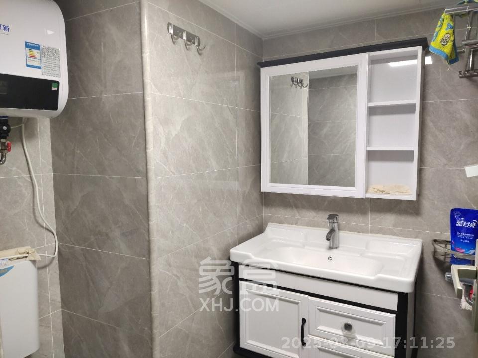 裕天国际商汇中心 1室1厅1卫 1400.0元/月 裕天国际商汇中心 1室1厅1卫 1400.0元/月室内图