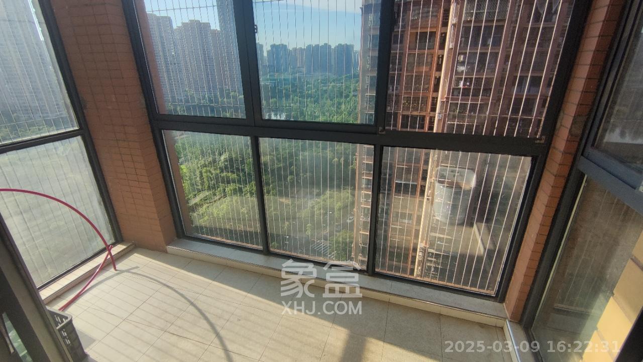 鑫天御景湾  3室2厅2卫   2900.00元/月室内图