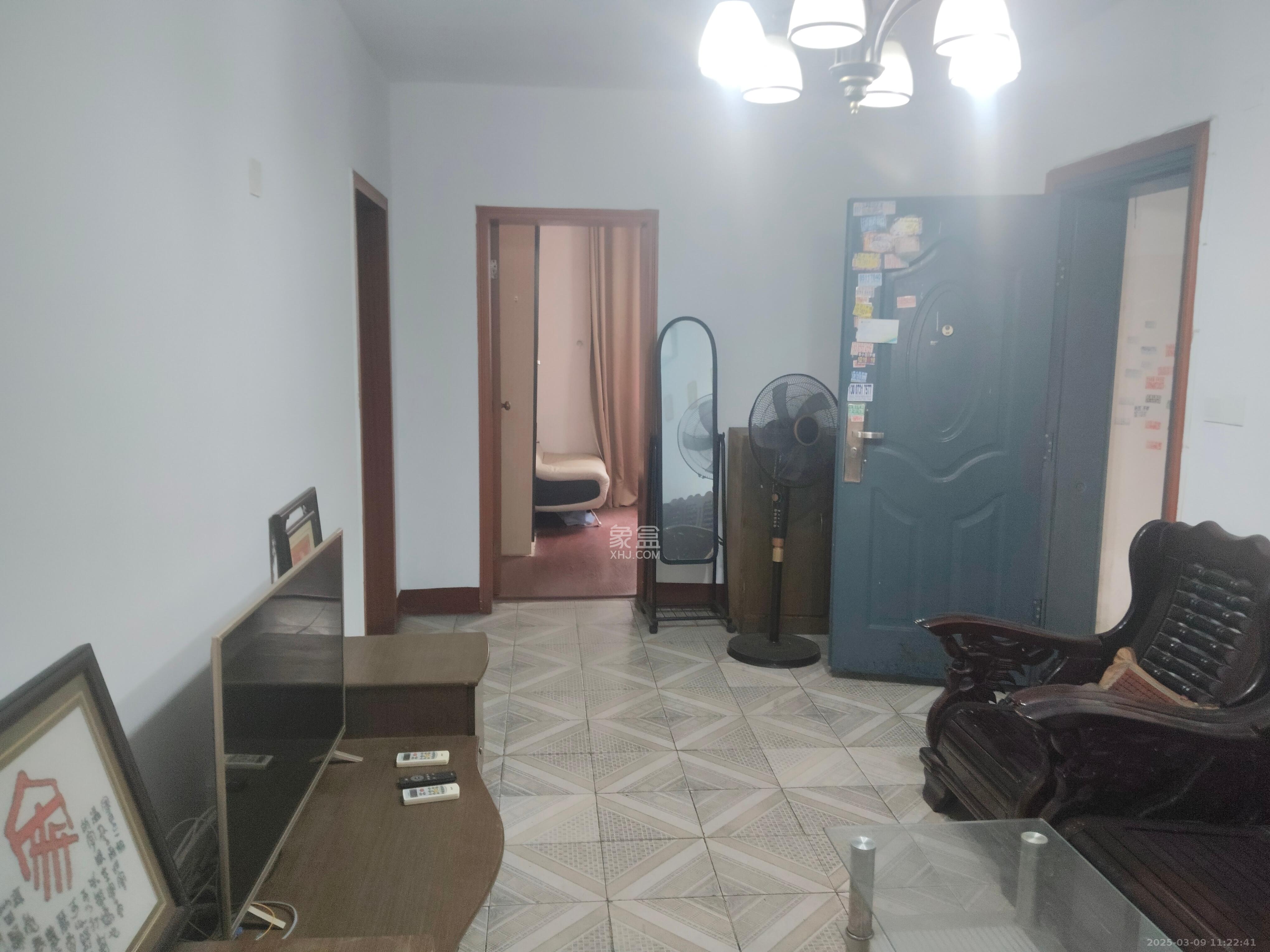 中南石油局宿舍 3室1厅1卫 2300.0元/月 中南石油局宿舍 3室1厅1卫 2300.0元/月室内图