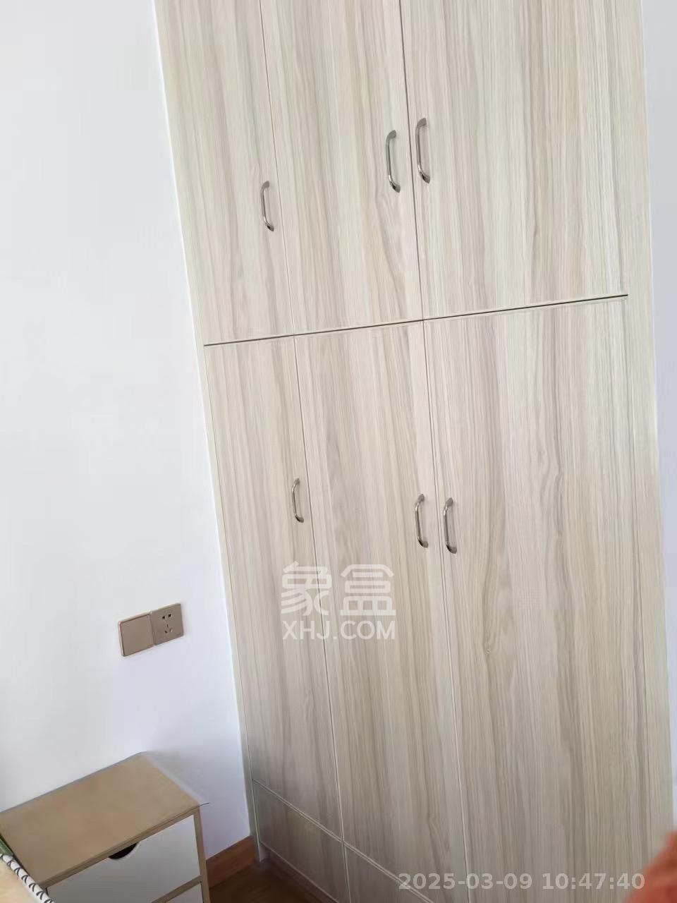 好莱城（弘德西街）  1室2厅1卫   2200.00元/月室内图
