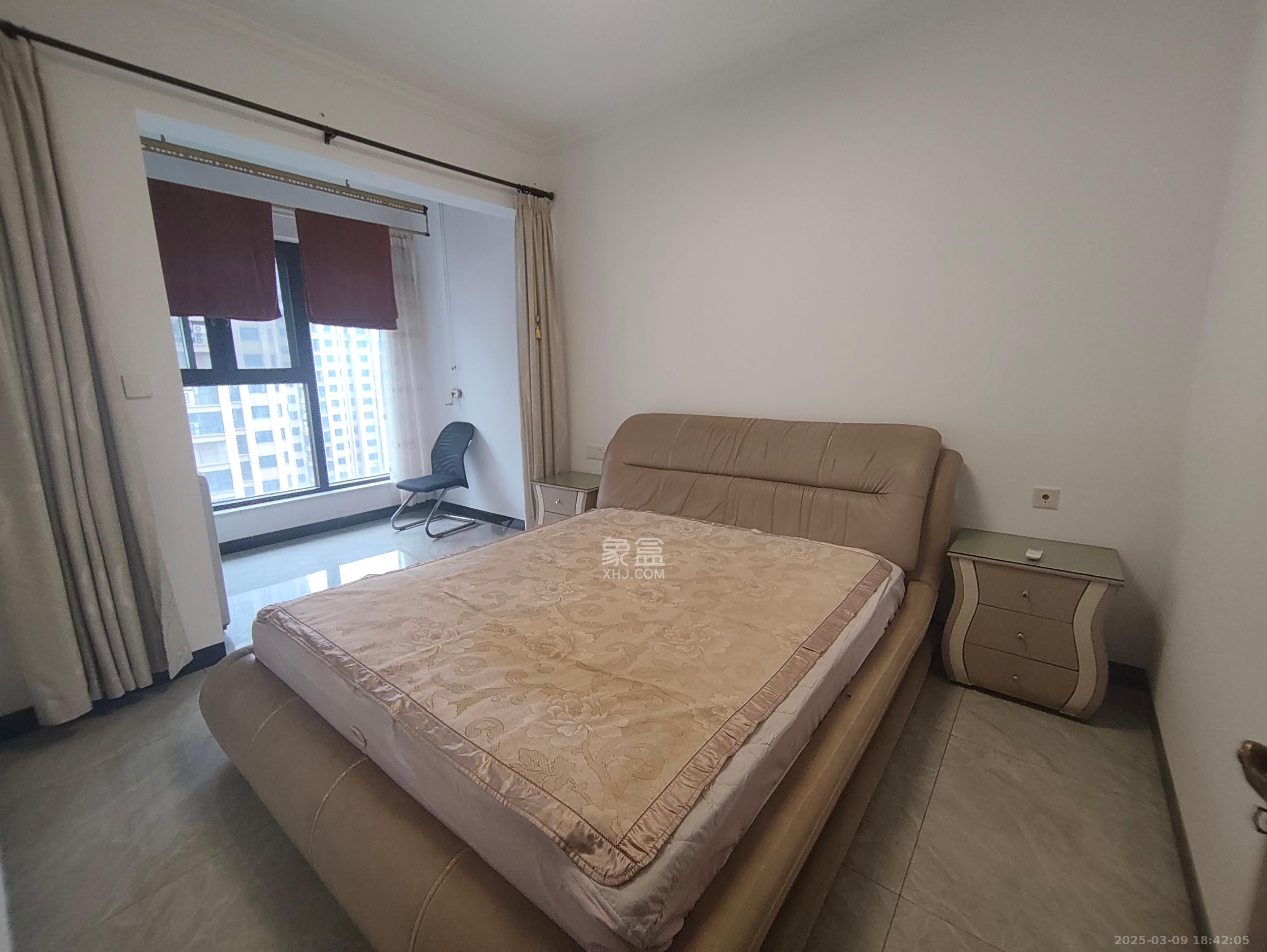 绿地海外滩一期 3室2厅0卫 2000.0元/月 绿地海外滩一期 3室2厅0卫 2000.0元/月室内图