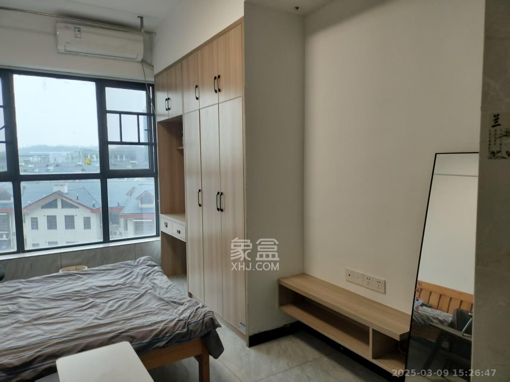 中南国际眼镜城(中伟商业中心) 1室1厅1卫 1100.0元/月 中南国际眼镜城(中伟商业中心) 1室1厅1卫 1100.0元/月室内图