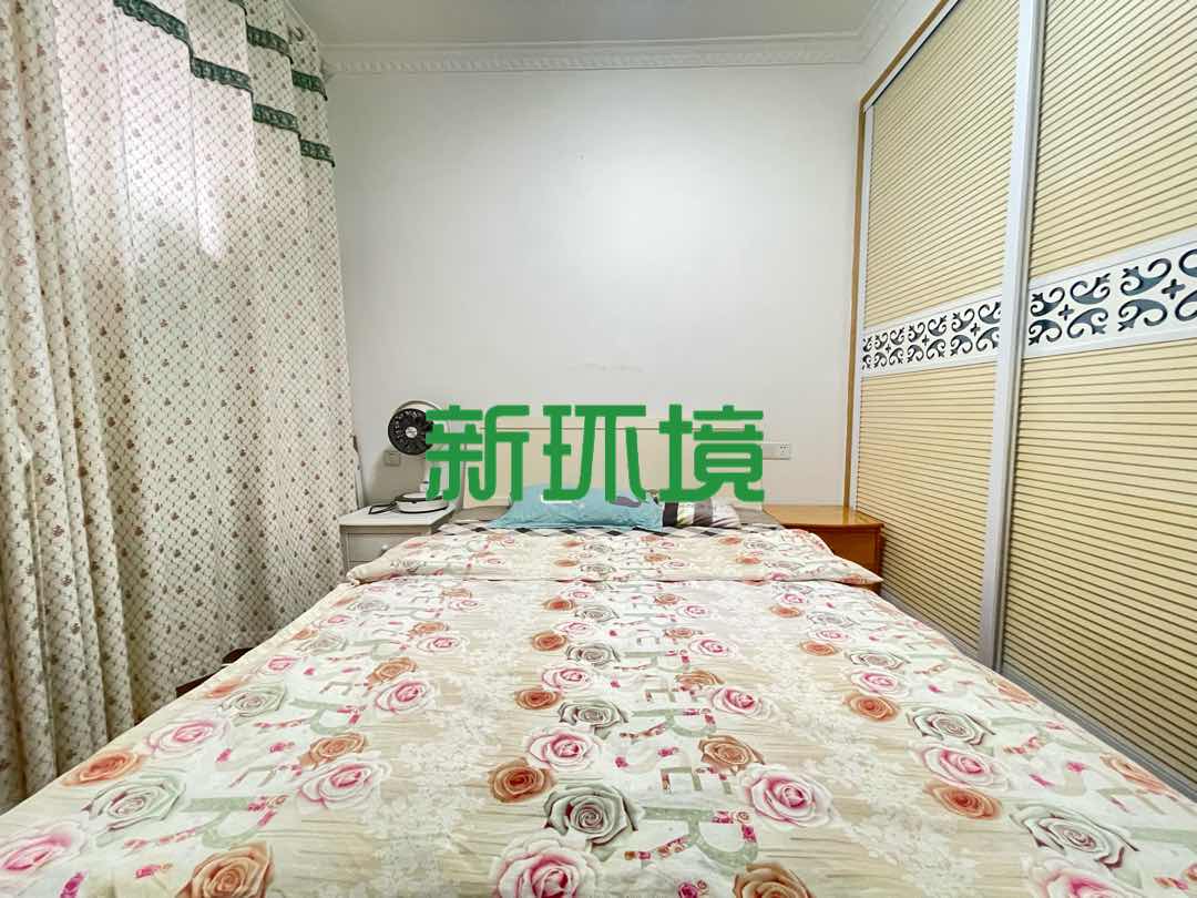 鼎泰逸景园  4室2厅2卫   80.80万客厅