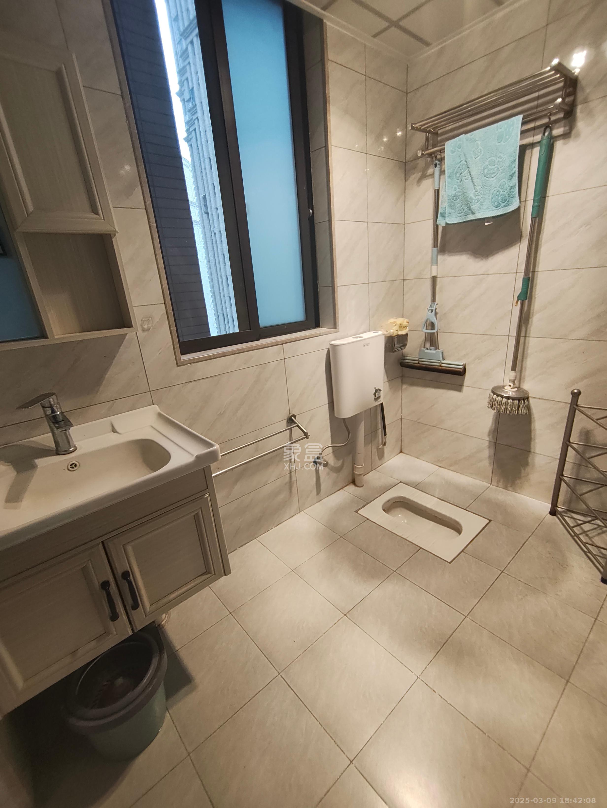 绿地海外滩一期 3室2厅0卫 2000.0元/月 绿地海外滩一期 3室2厅0卫 2000.0元/月室内图