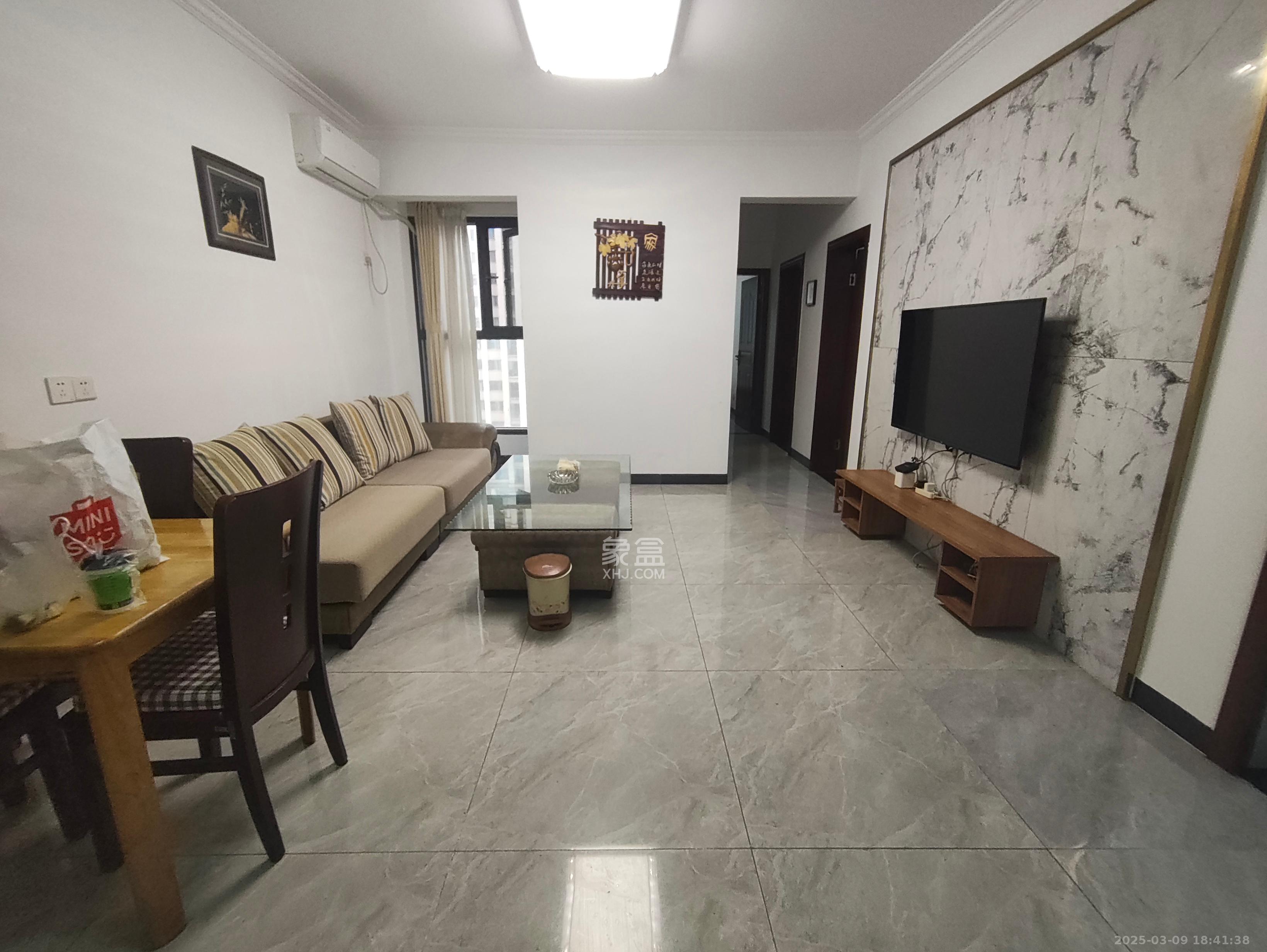 绿地海外滩一期 3室2厅0卫 2000.0元/月 绿地海外滩一期 3室2厅0卫 2000.0元/月室内图