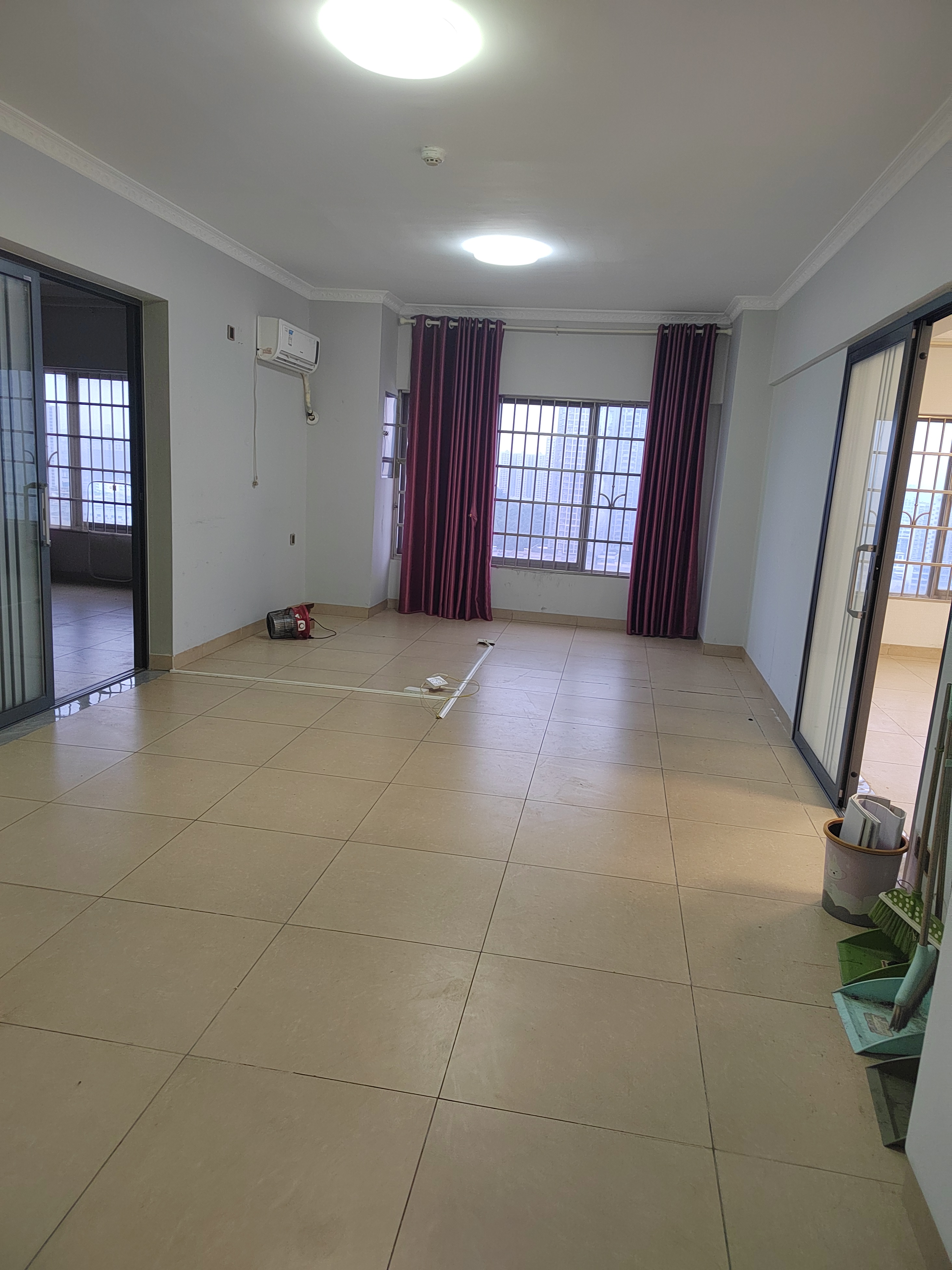 华融大厦  1室1厅1卫    900.0元/月室内图