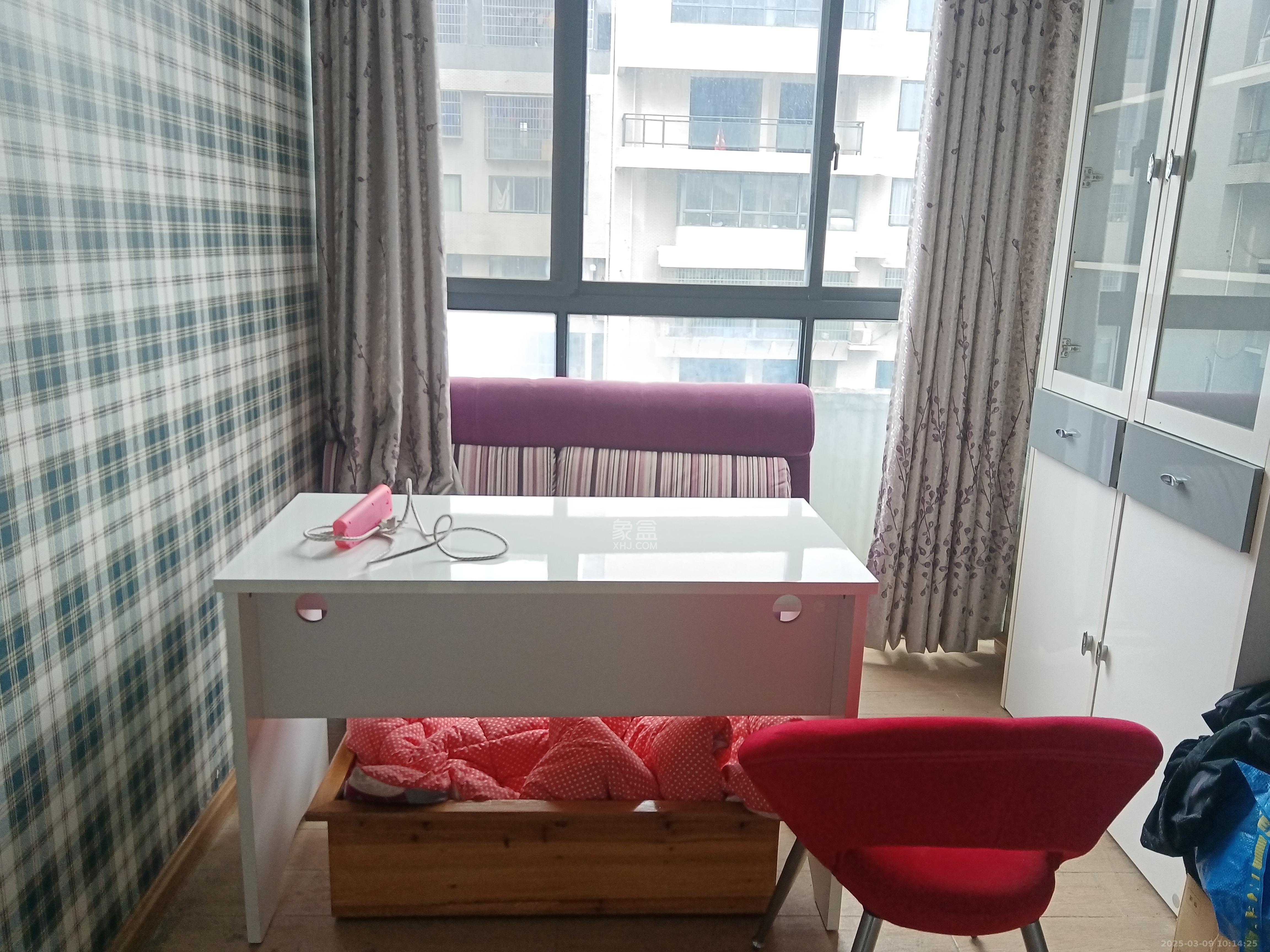 华银天际 3室2厅2卫 2200.0元/月 华银天际 3室2厅2卫 2200.0元/月室内图