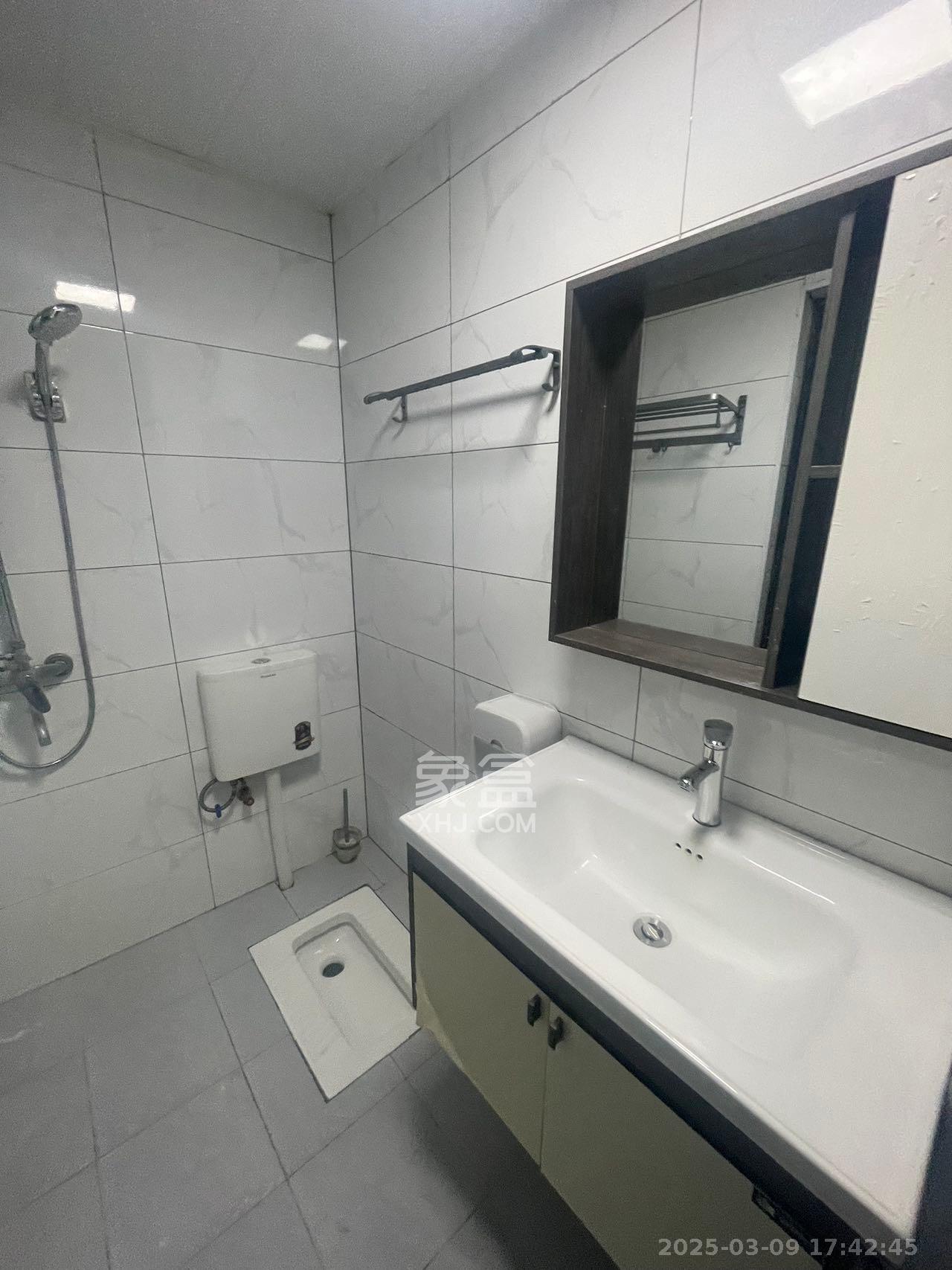 龙湖湘江星座(祺鑫星座公寓)  1室1厅1卫    1600.0元/月 龙湖湘江星座(祺鑫星座公寓)  1室1厅1卫    1600.0元/月户型图