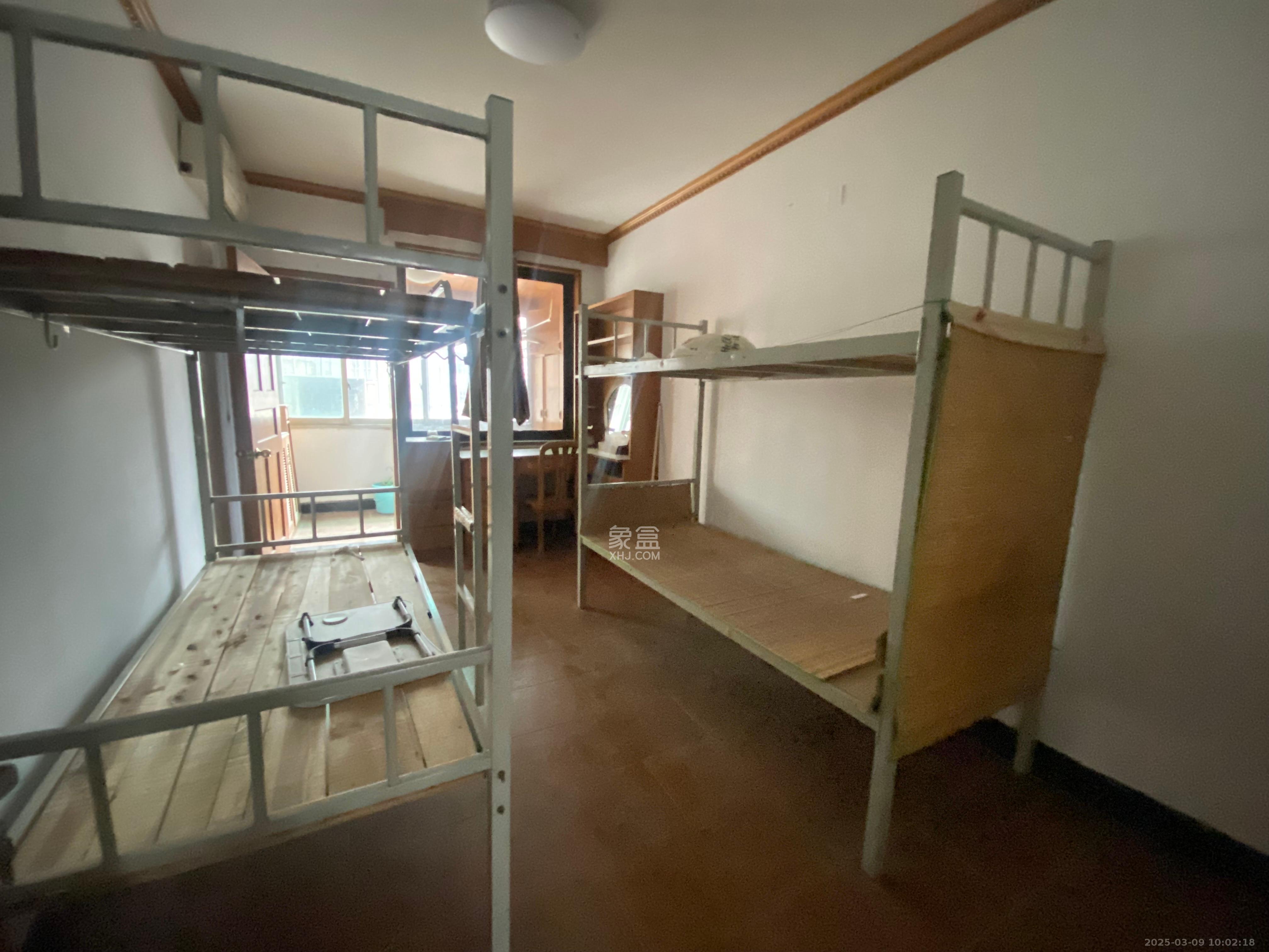 三泰街新富城  4室2厅2卫    3700.0元/月室内图