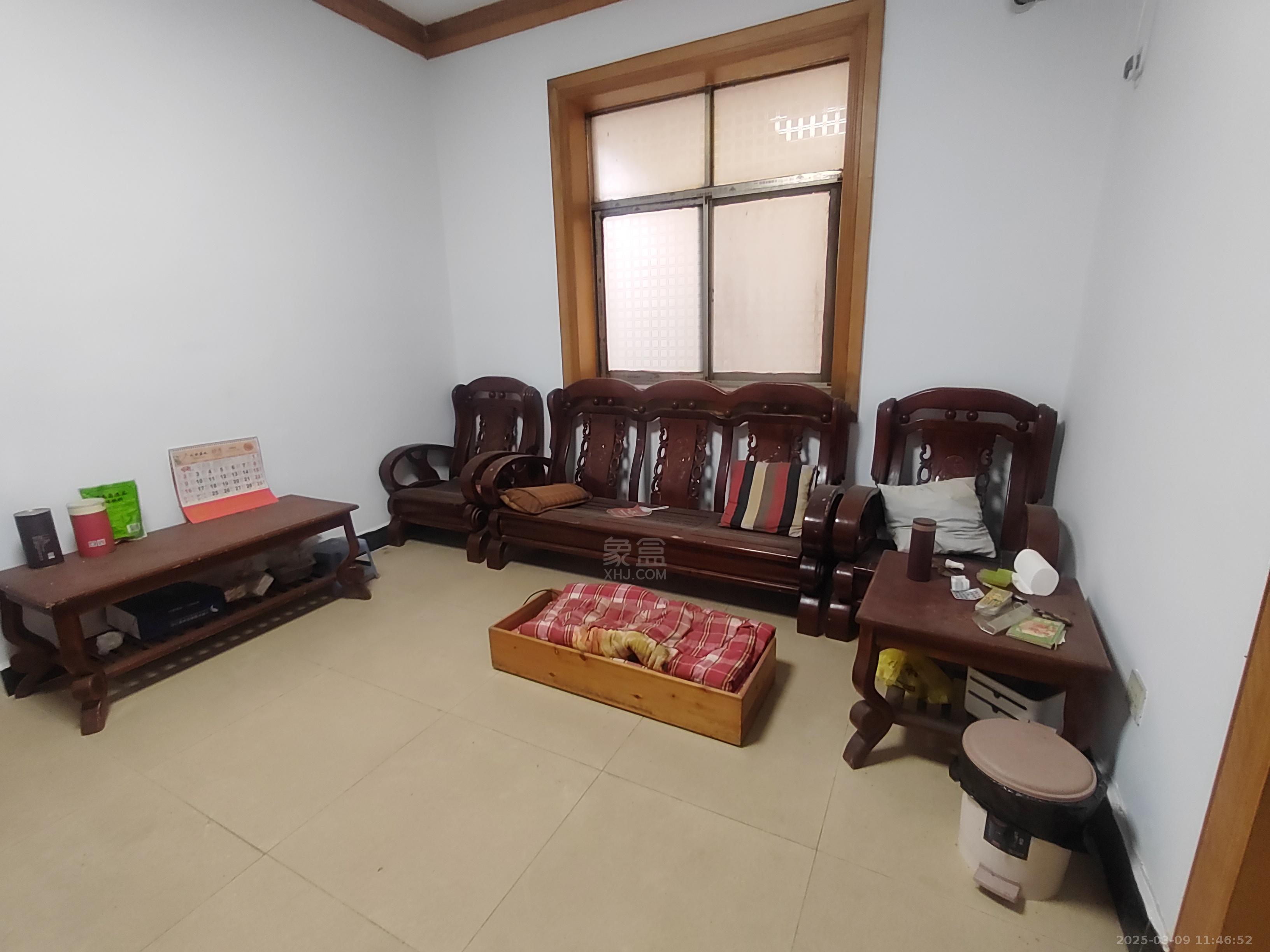 何家坳 3室1厅1卫 1200.0元/月 何家坳 3室1厅1卫 1200.0元/月室内图