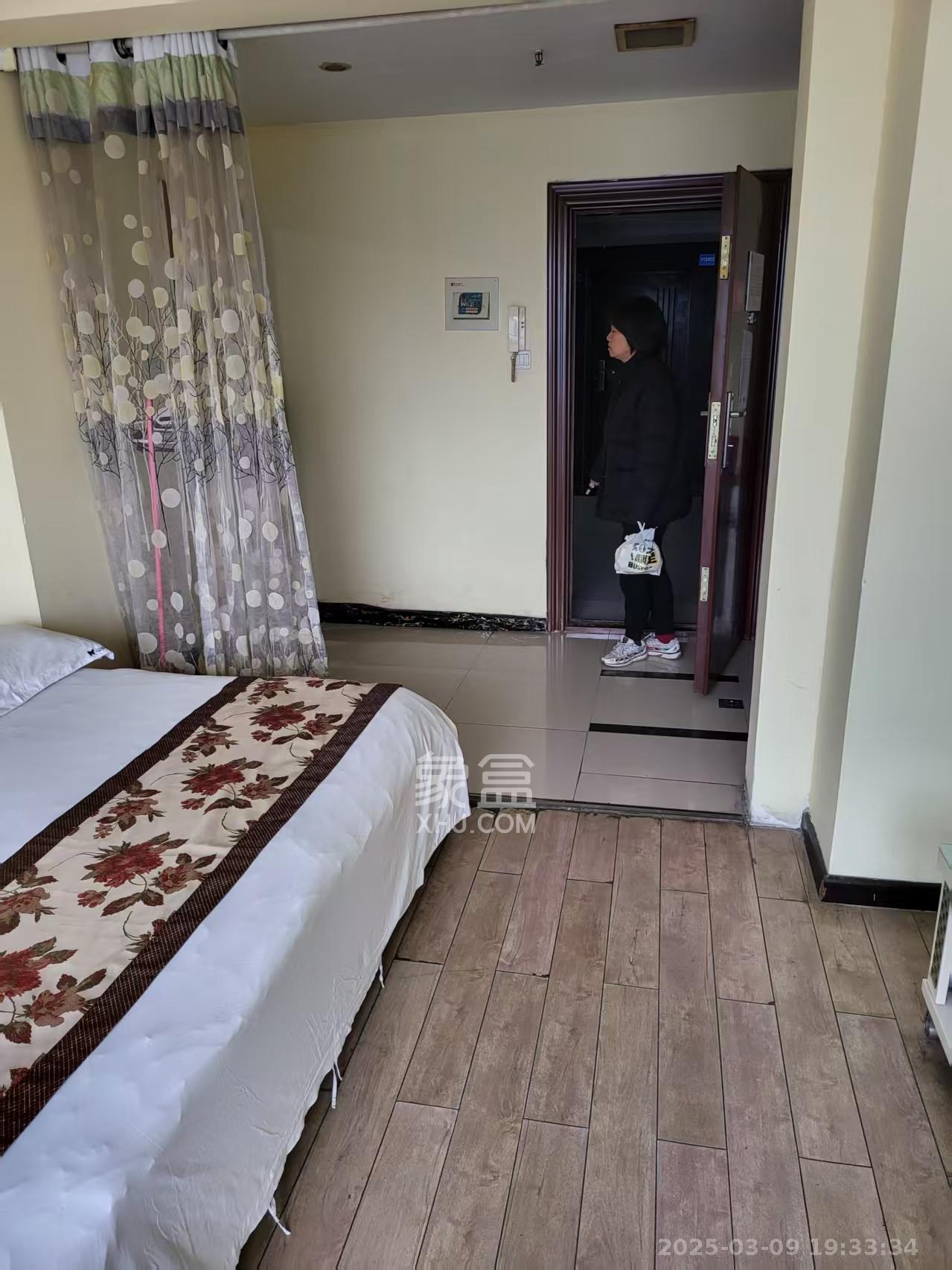 标志商务中心 1室1厅1卫 1300.0元/月 标志商务中心 1室1厅1卫 1300.0元/月室内图