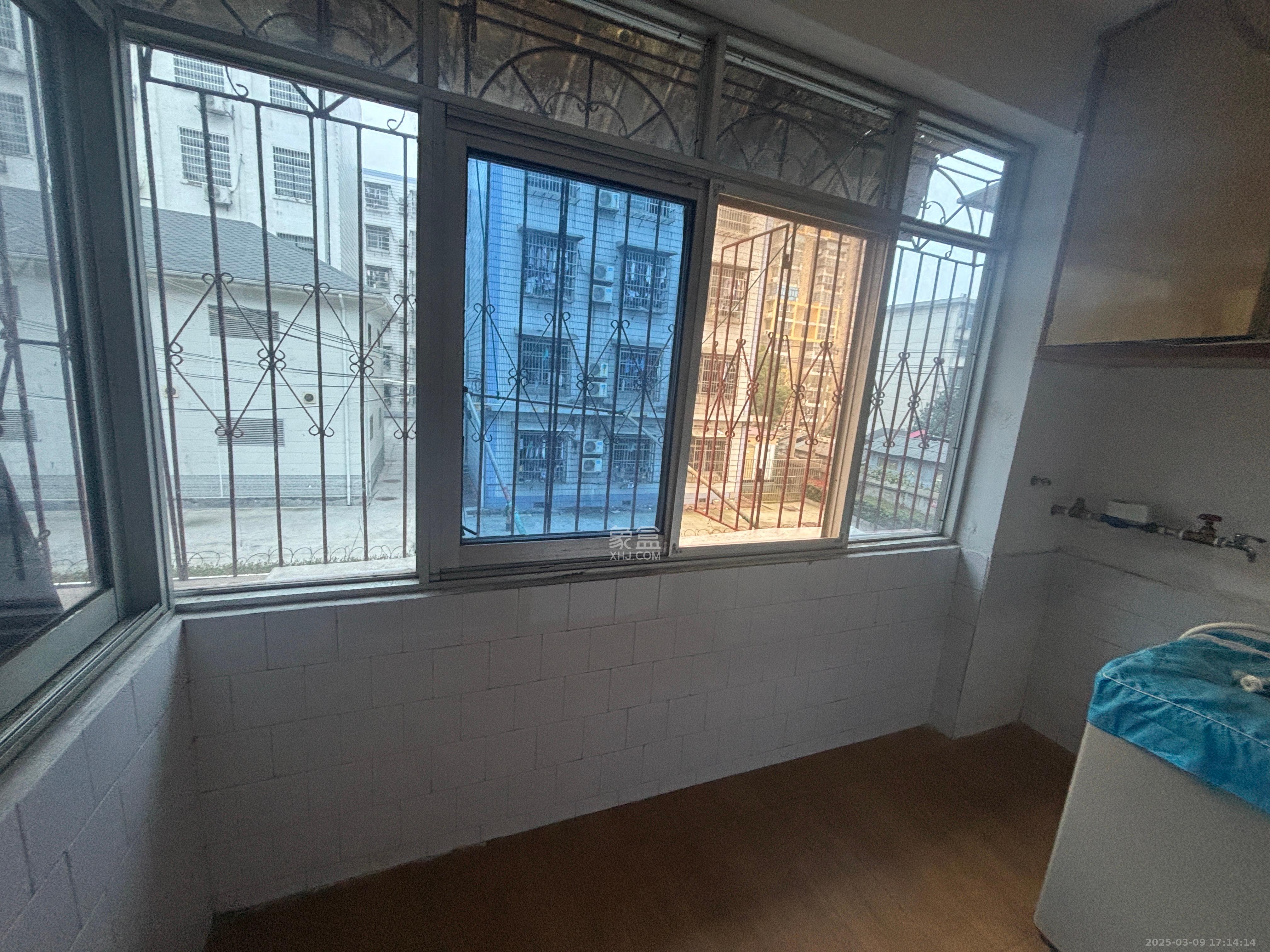 中建五局信和苑四区  2室1厅1卫   1450.00元/月室内图