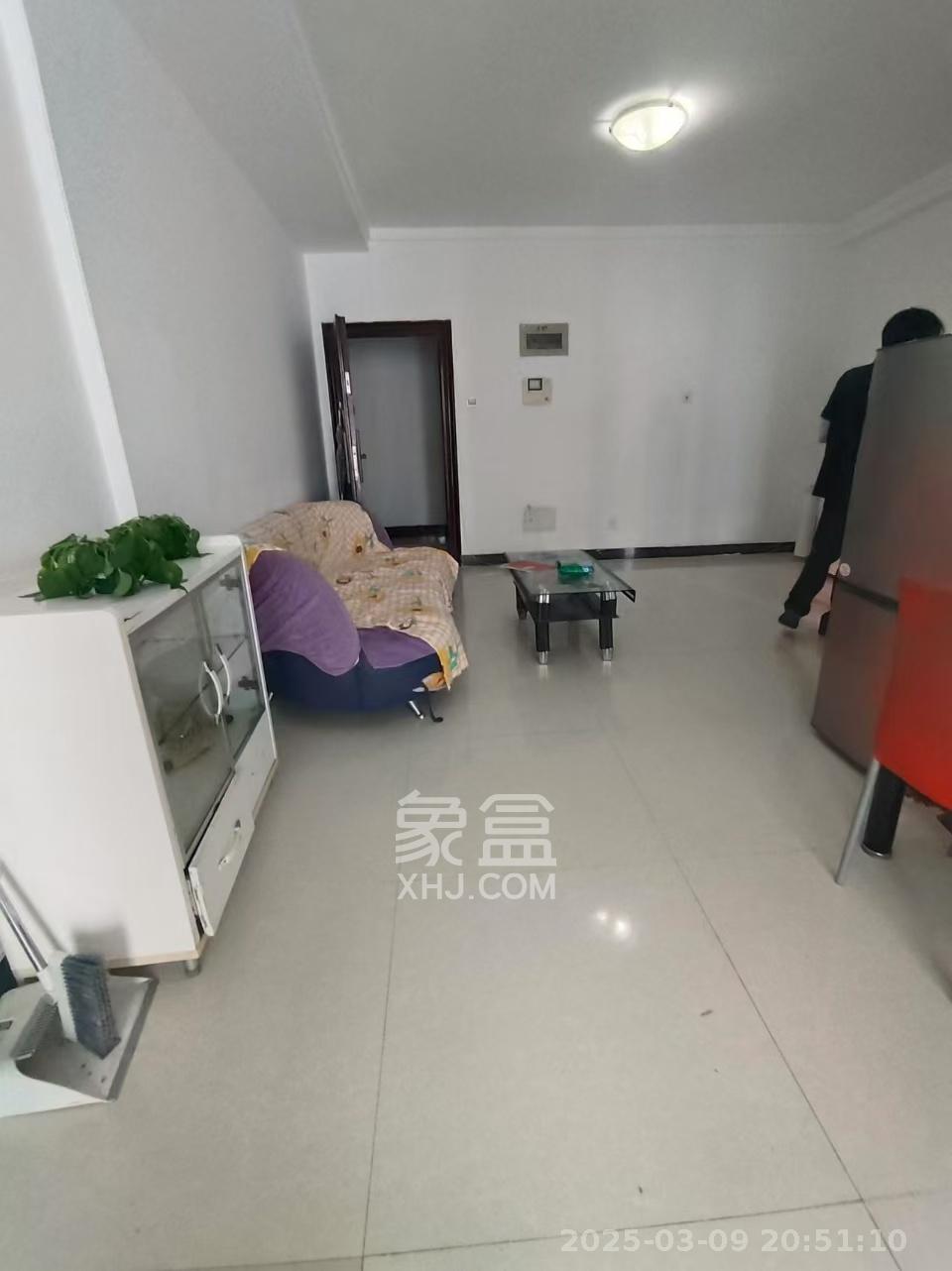 湘域中央 2室2厅1卫 2700.0元/月 湘域中央 2室2厅1卫 2700.0元/月室内图