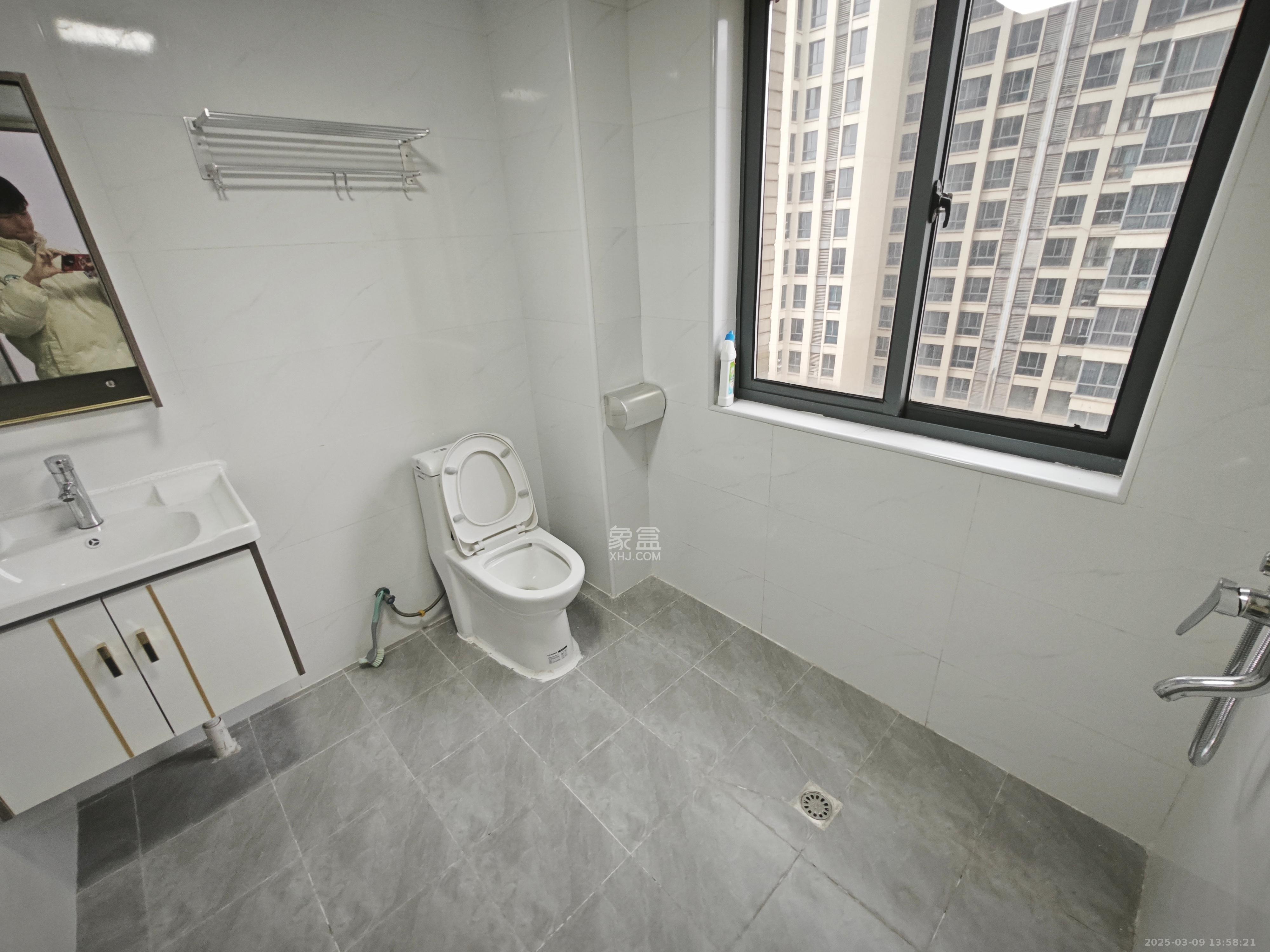 碧桂园南城首府(东宸林海) 4室2厅2卫 2300.0元/月 碧桂园南城首府(东宸林海) 4室2厅2卫 2300.0元/月室内图