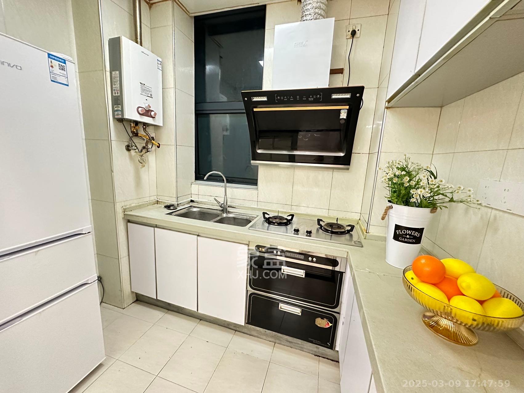 融圣国际 1室1厅1卫 3280.0元/月 融圣国际 1室1厅1卫 3280.0元/月室内图