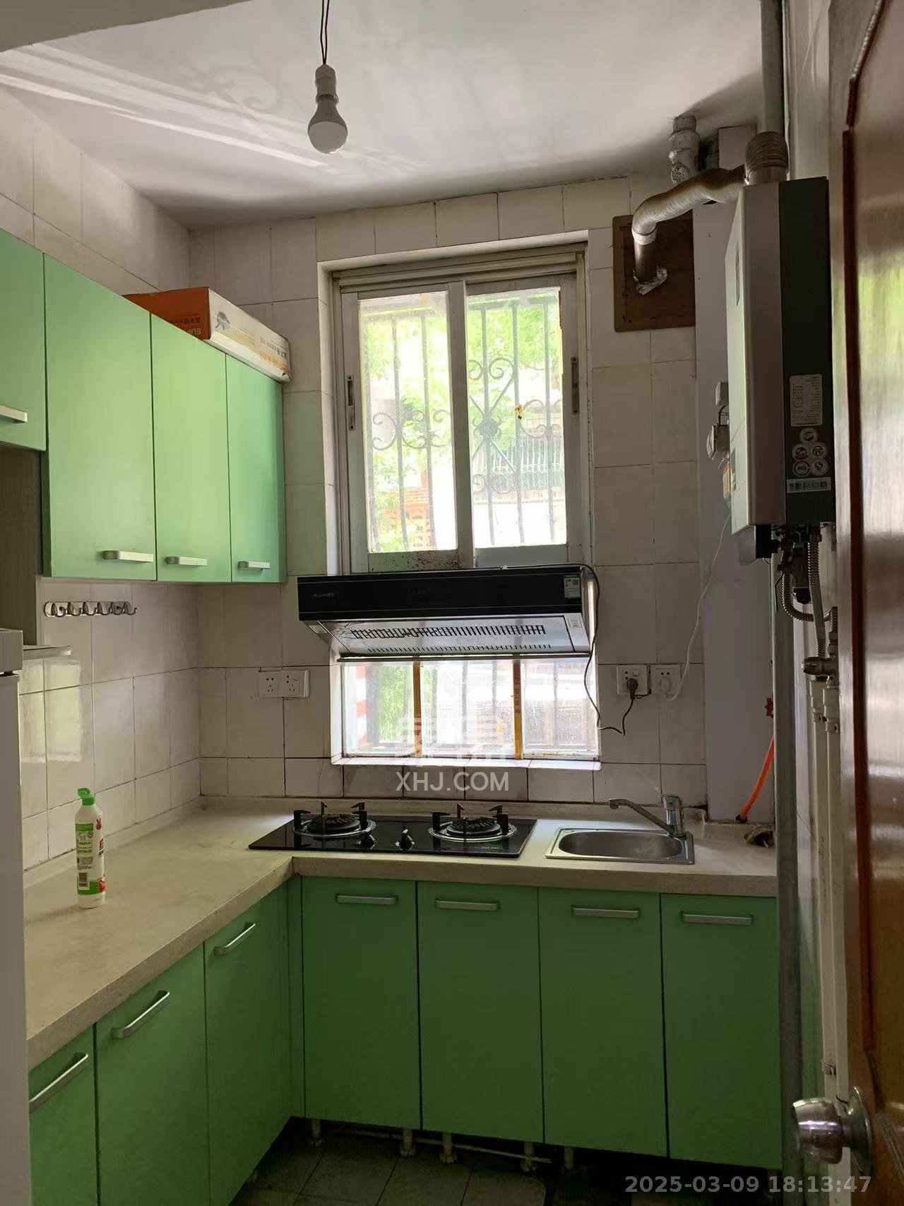 省建材院宿舍  3室1厅1卫    2600.0元/月 省建材院宿舍  3室1厅1卫    2600.0元/月室内图