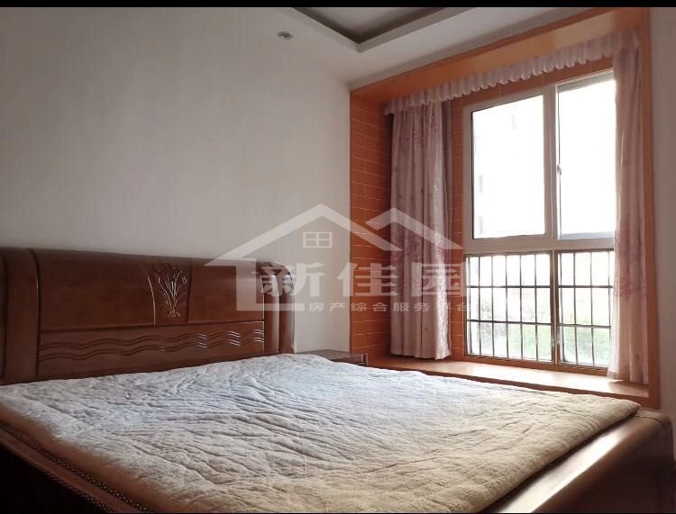 东城首座  3室2厅2卫   1500.00元/月室内图