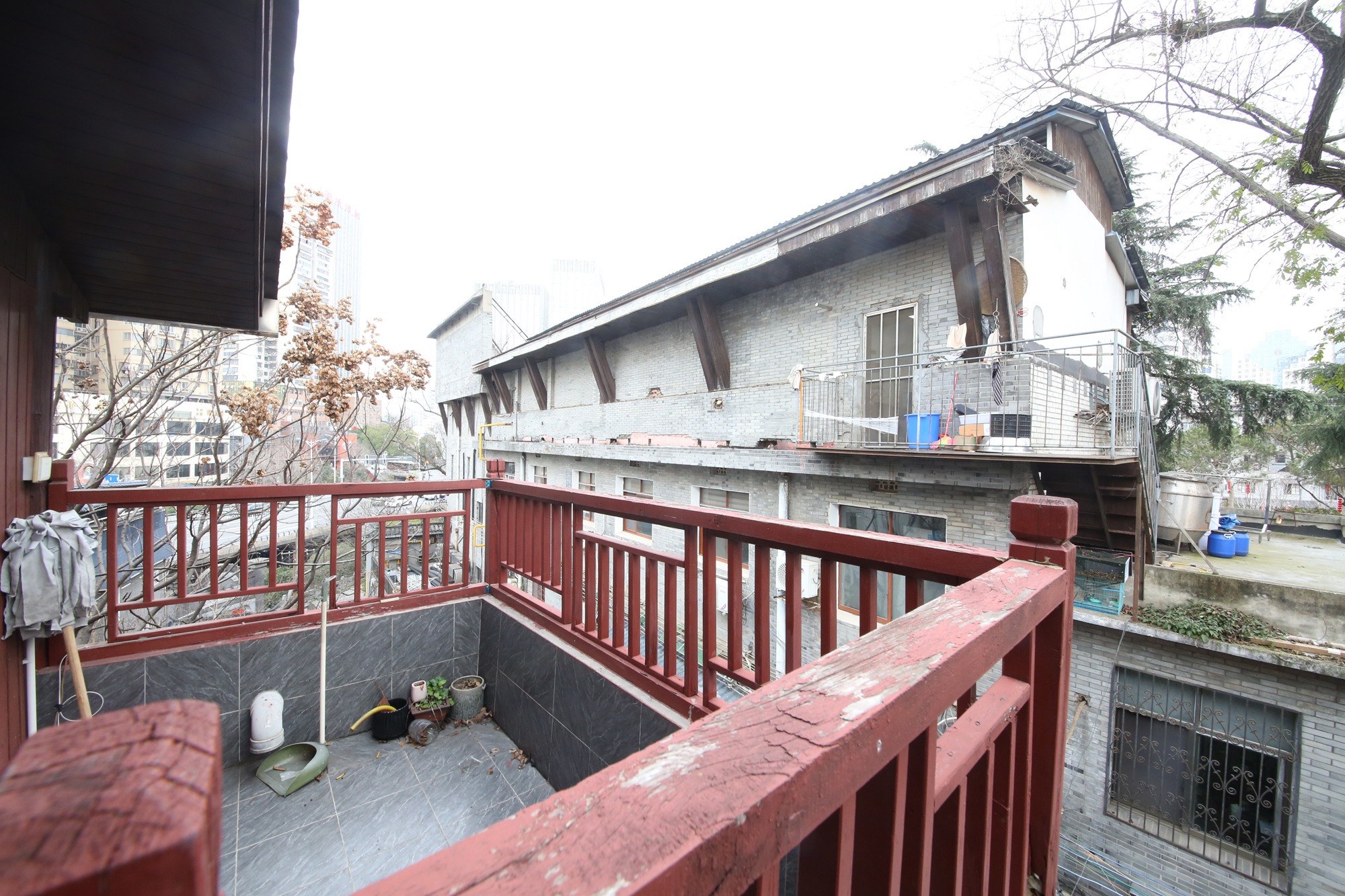 火药局私房散盘  12室1厅1卫   368.00万阳台