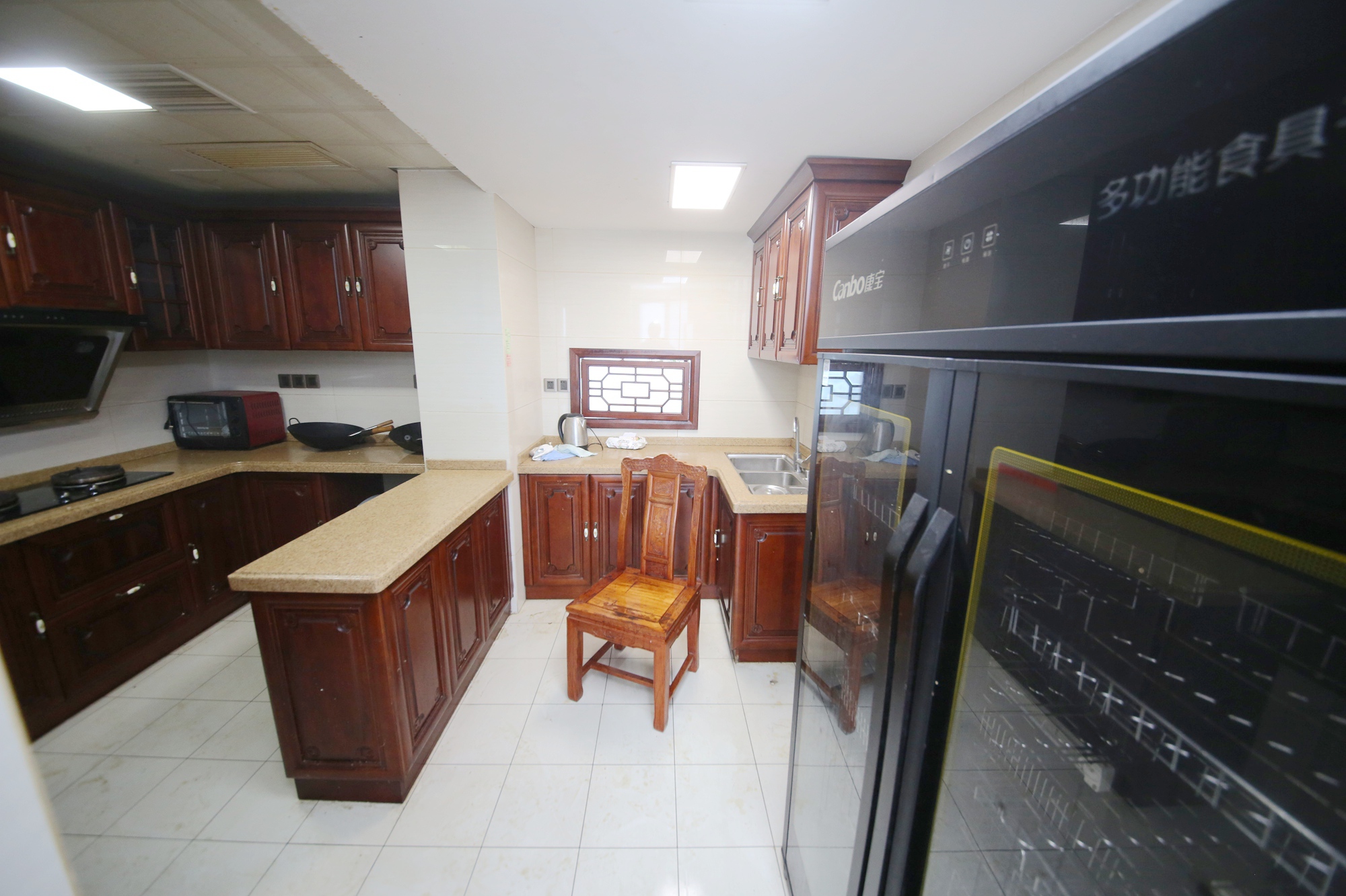 潮宗御苑  4室2厅2卫    360.0万厨房