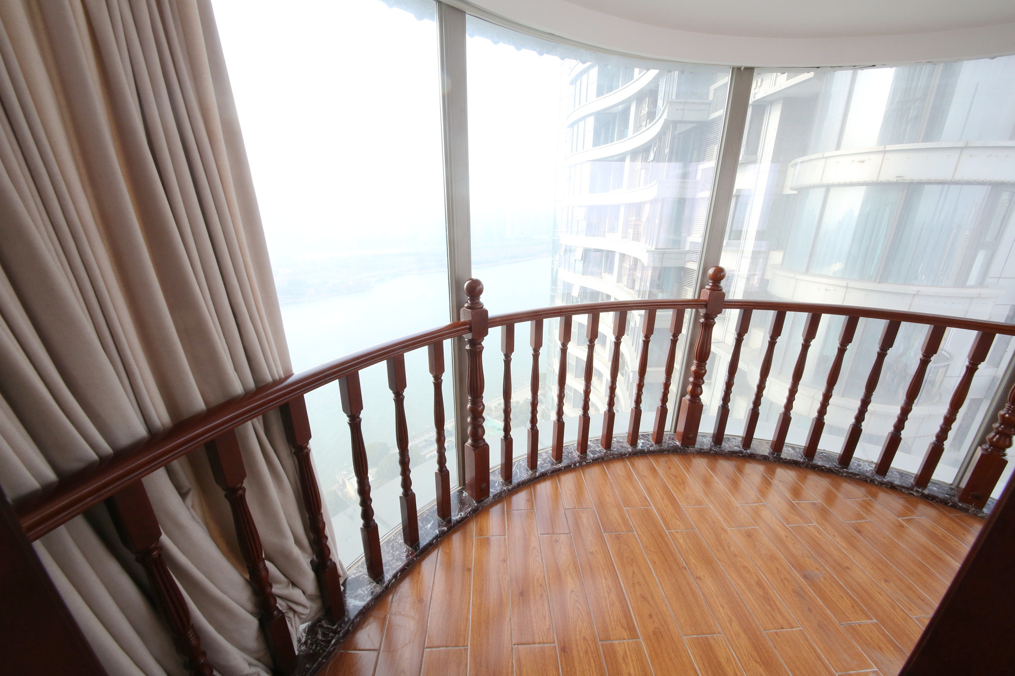 潮宗御苑  4室2厅2卫    360.0万其他