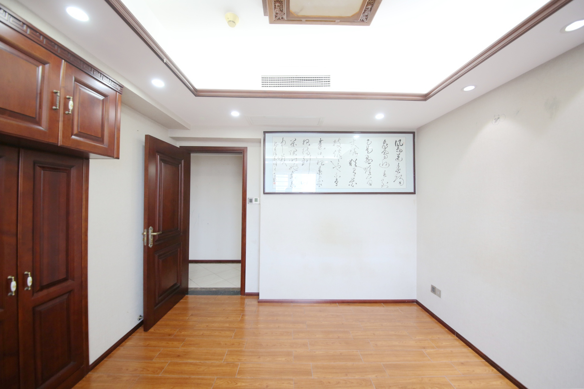 潮宗御苑  4室2厅2卫    360.0万卧室