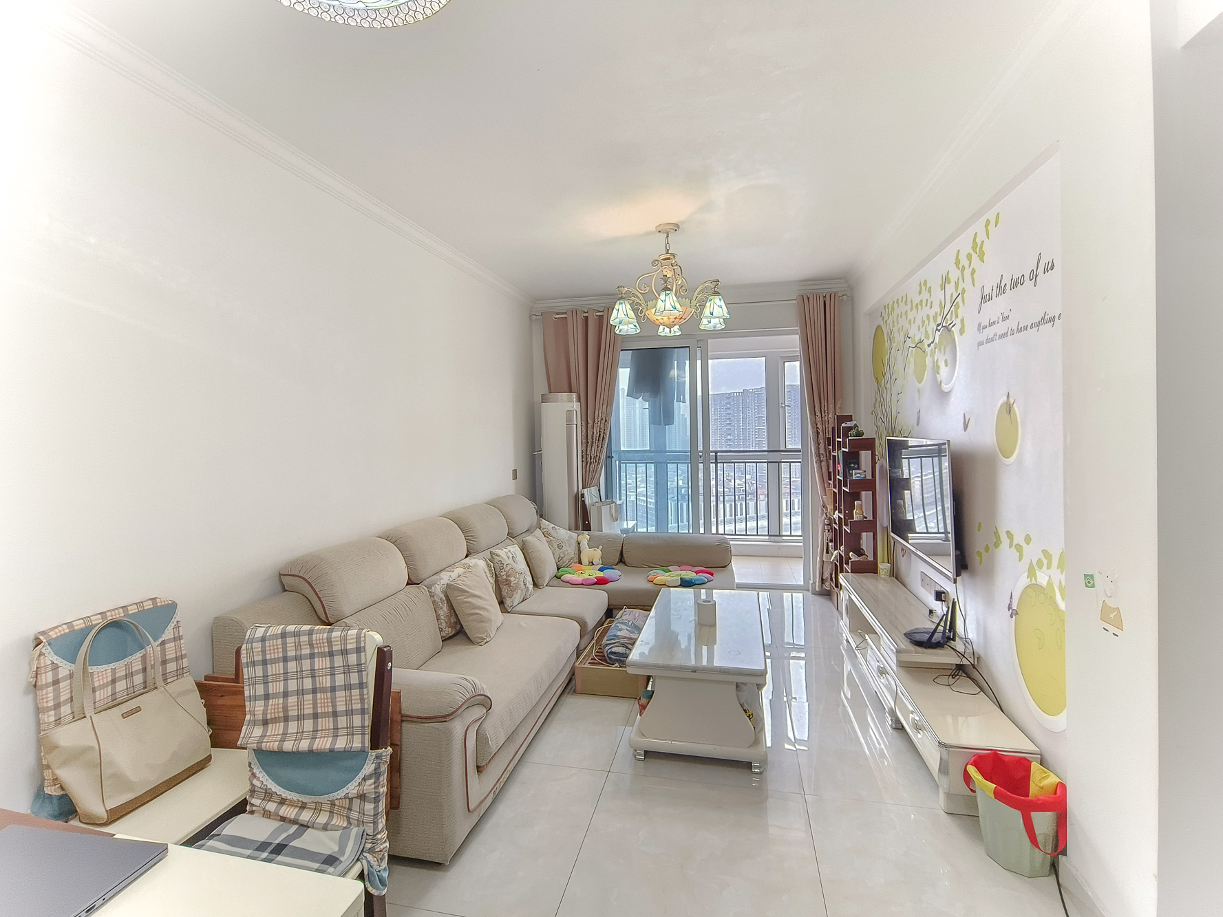 荣盛花语城 2室2厅1卫 50.9万 荣盛花语城 2室2厅1卫 50.9万客厅