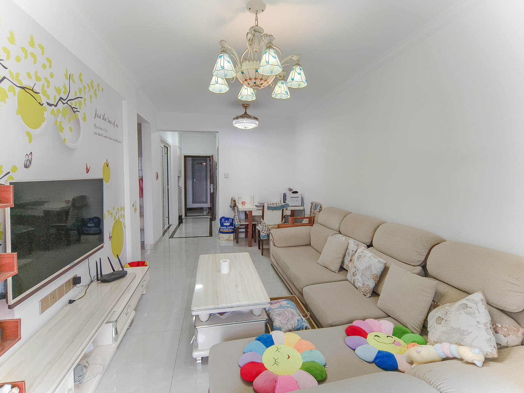 荣盛花语城 2室2厅1卫 50.9万 荣盛花语城 2室2厅1卫 50.9万客厅