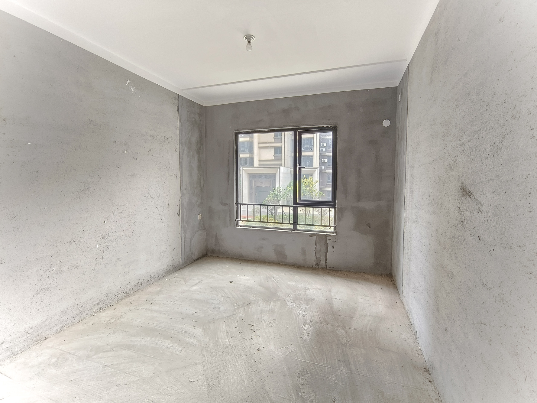 荣盛城  4室2厅2卫    83.0万 荣盛城  4室2厅2卫    83.0万卧室