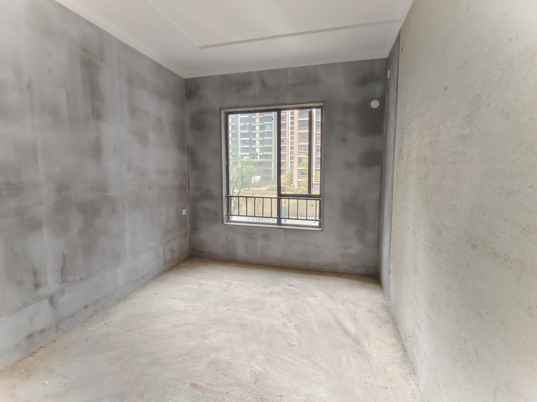 荣盛城  4室2厅2卫    83.0万 荣盛城  4室2厅2卫    83.0万卧室