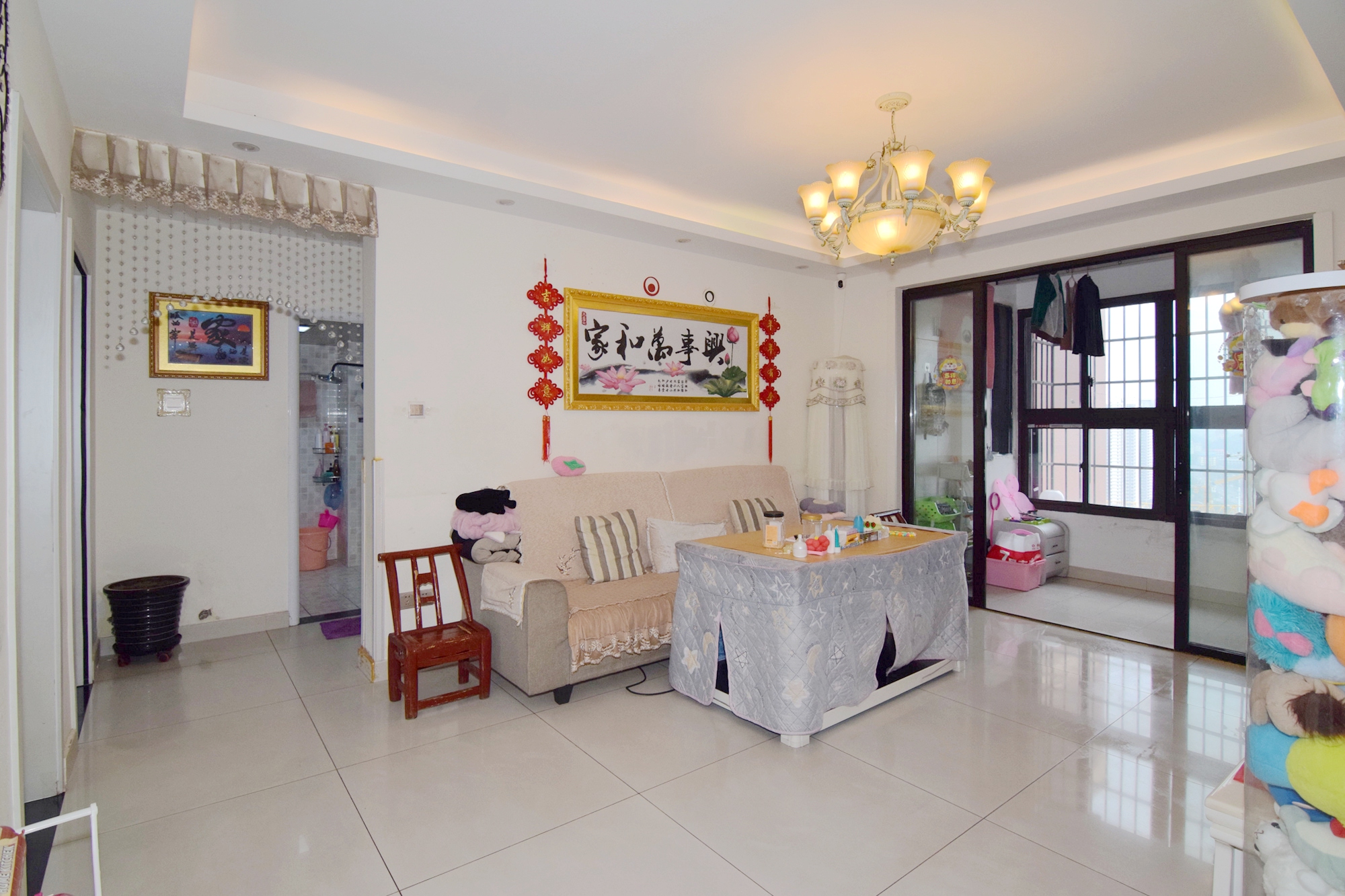 新城国际花都 3室2厅1卫 52.0万 新城国际花都 3室2厅1卫 52.0万客厅