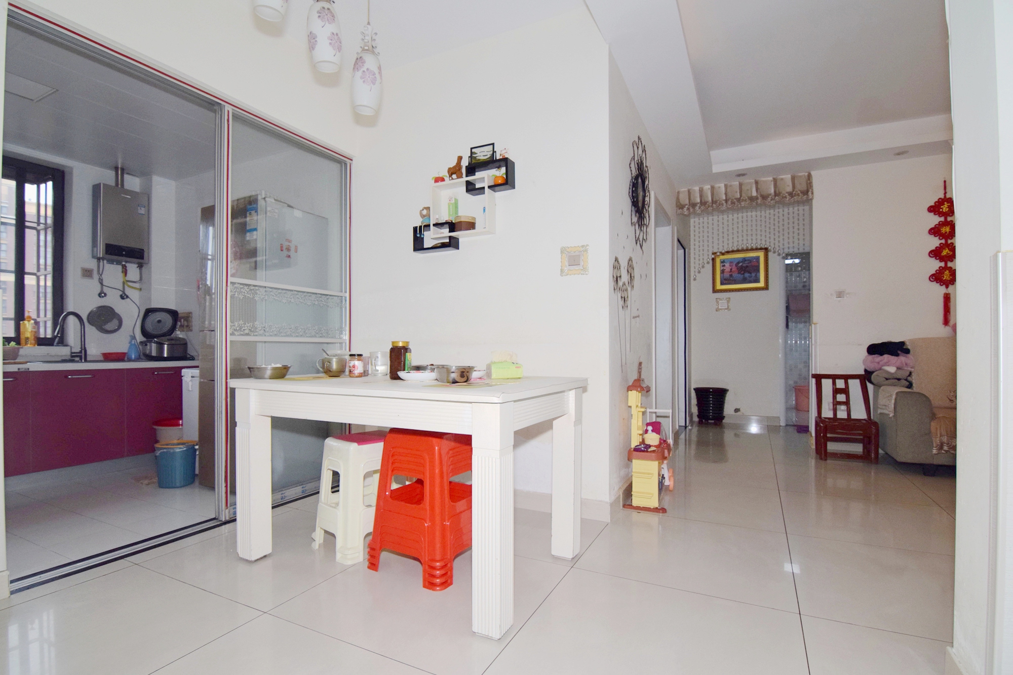 新城国际花都 3室2厅1卫 52.0万 新城国际花都 3室2厅1卫 52.0万客厅