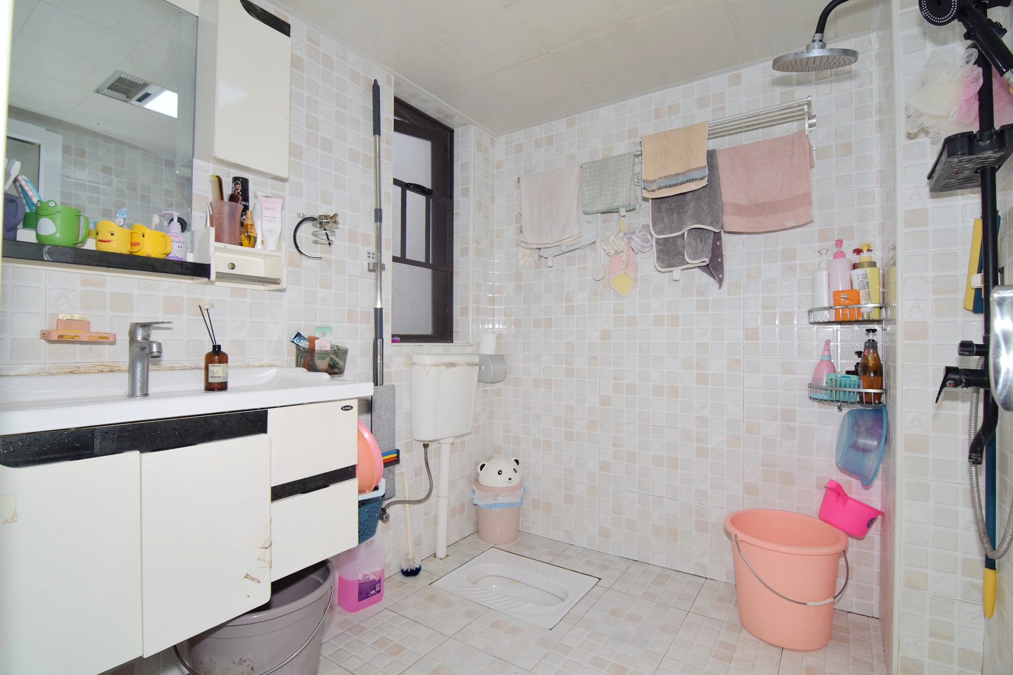 新城国际花都 3室2厅1卫 52.0万 新城国际花都 3室2厅1卫 52.0万卫生间