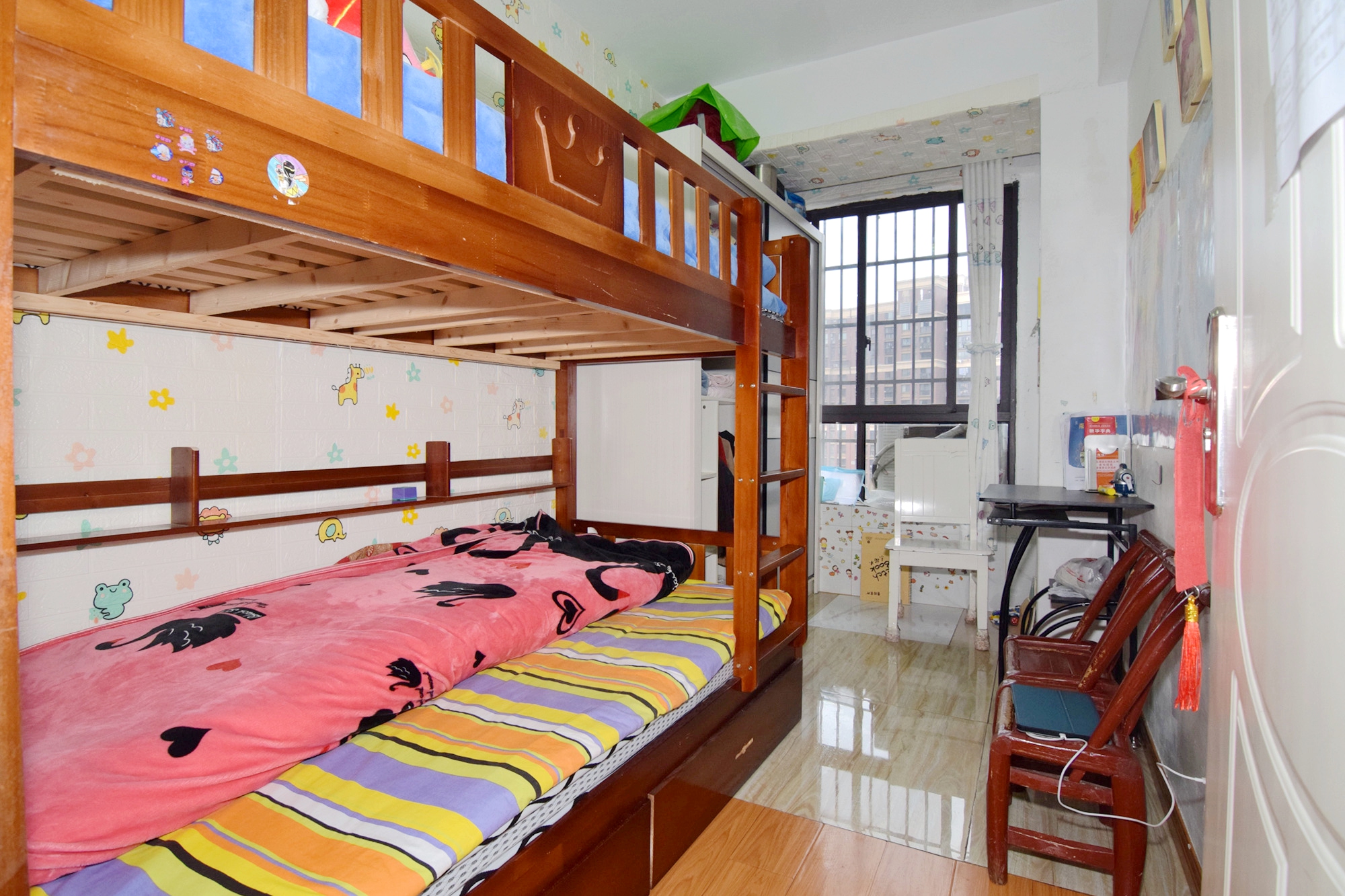 新城国际花都 3室2厅1卫 52.0万 新城国际花都 3室2厅1卫 52.0万卧室