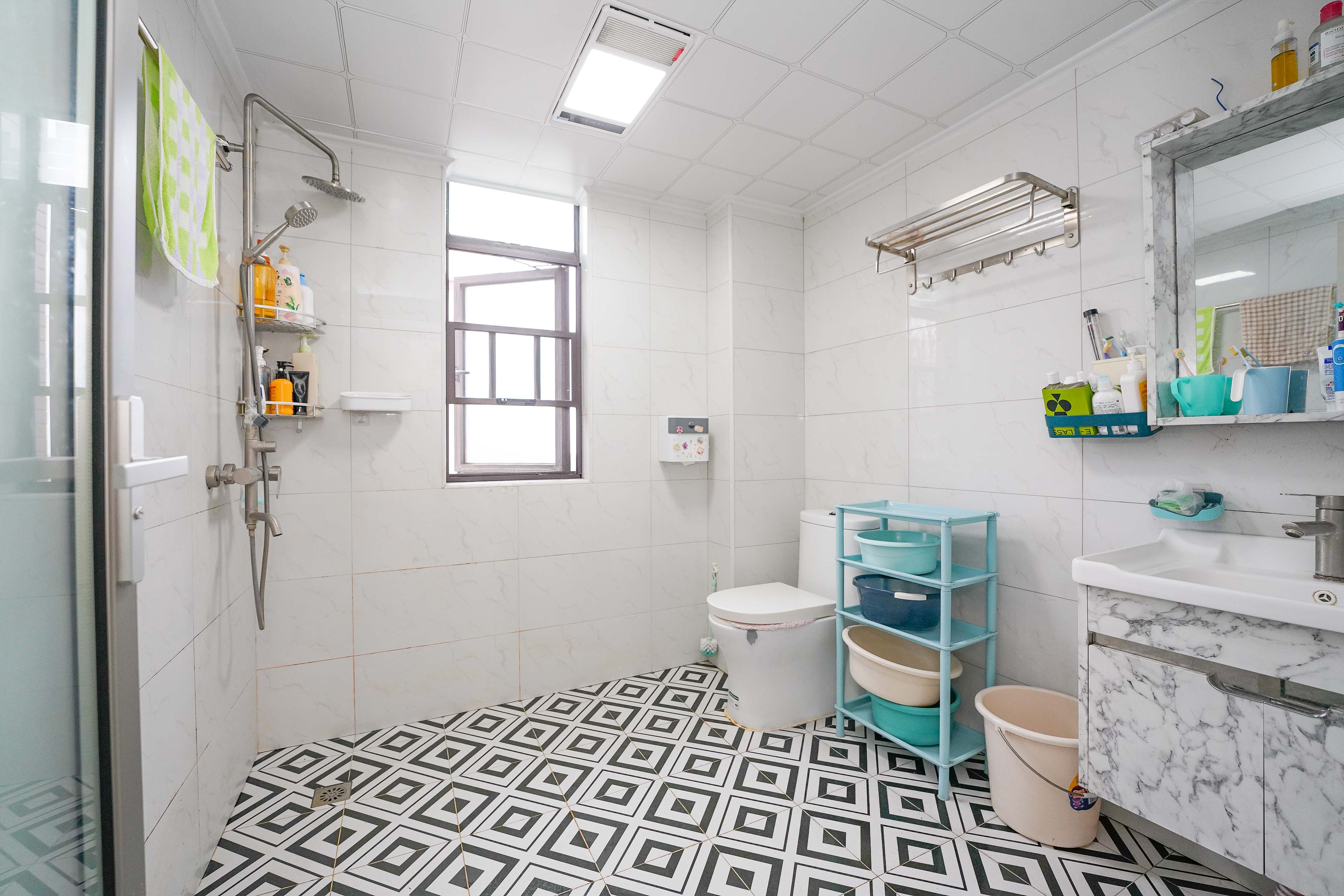 福天藏郡院子  4室2厅2卫    128.8万 福天藏郡院子  4室2厅2卫    128.8万卫生间