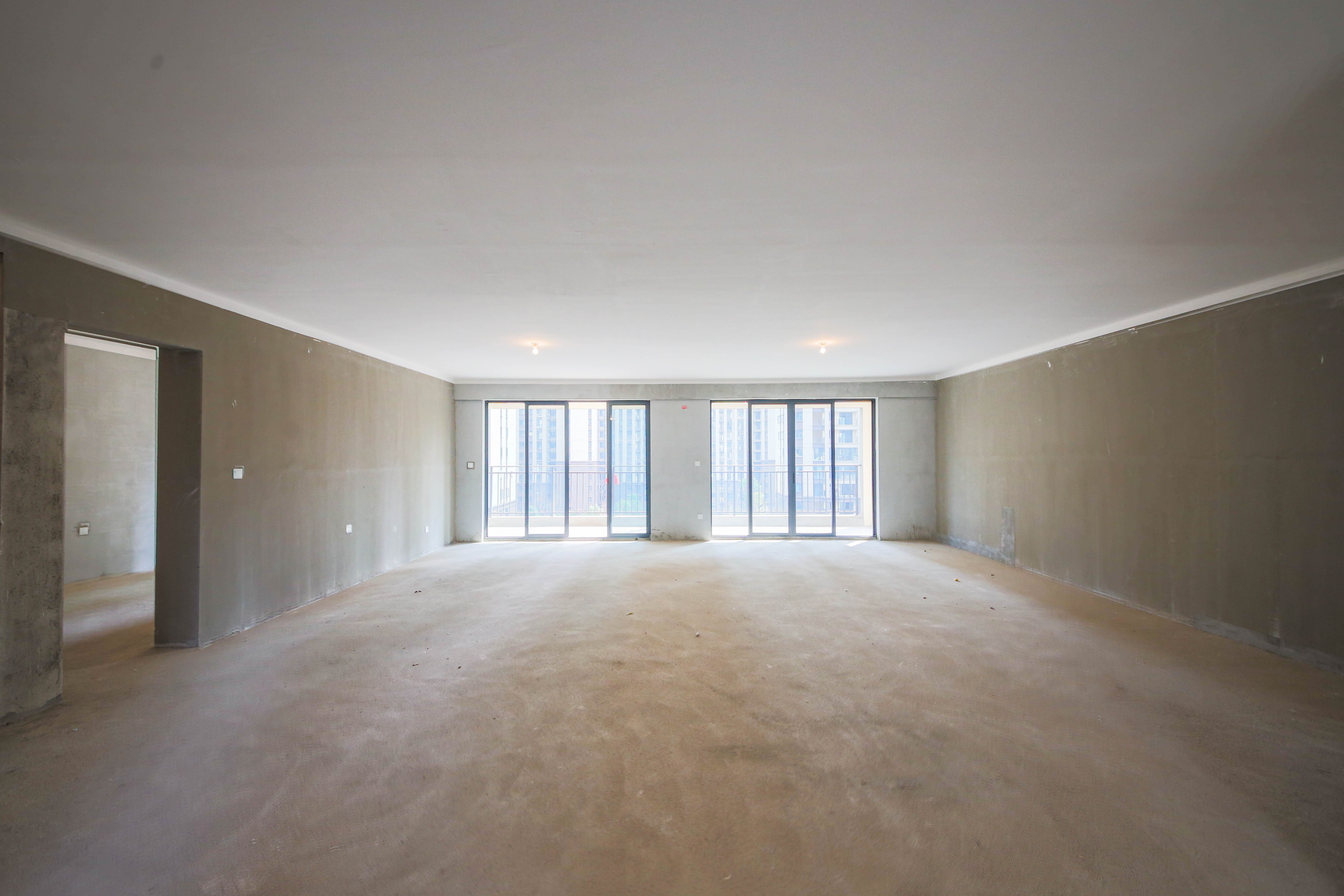 中建钰和城  4室2厅3卫   328.00万客厅
