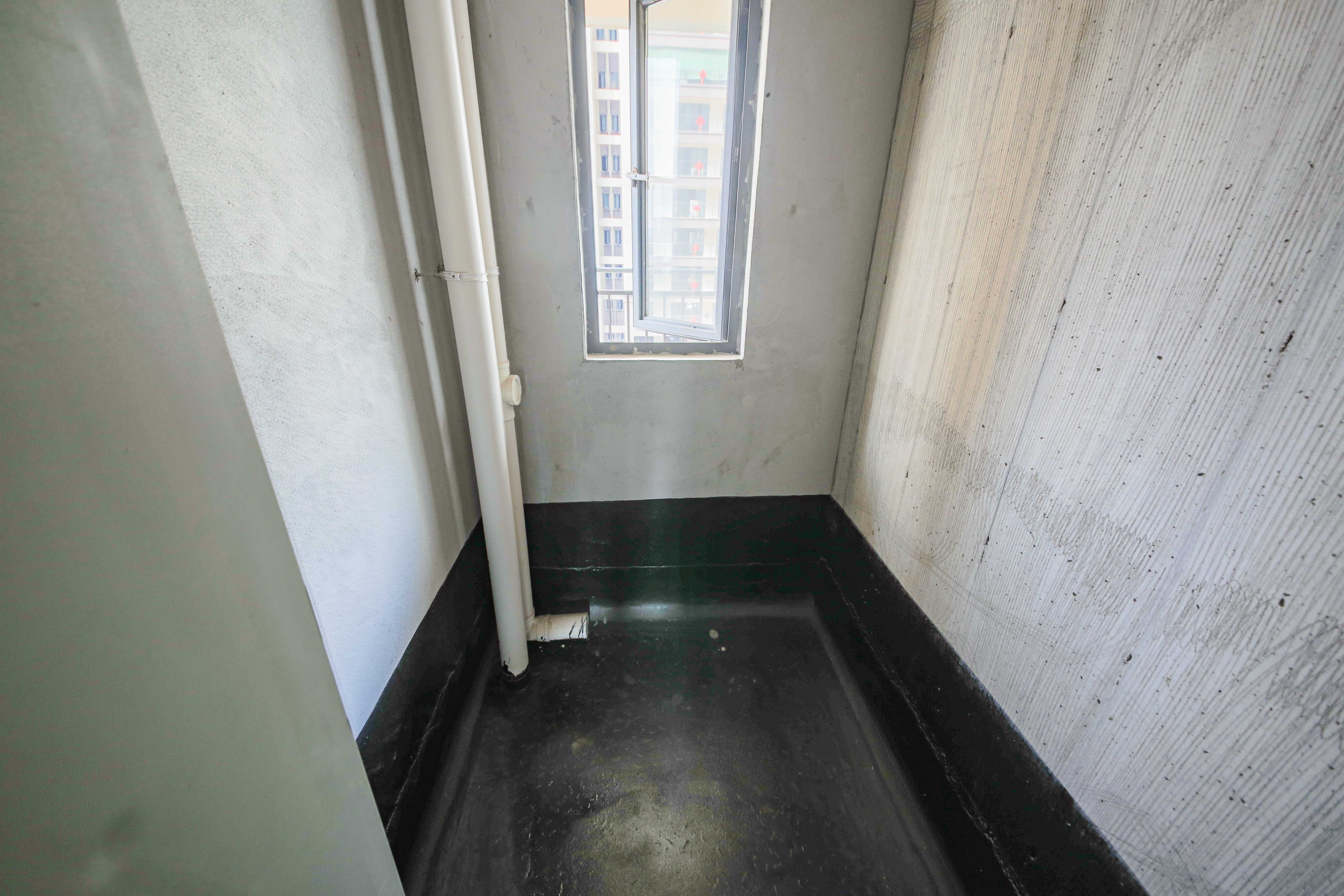 中建钰和城  4室2厅3卫   328.00万卫生间