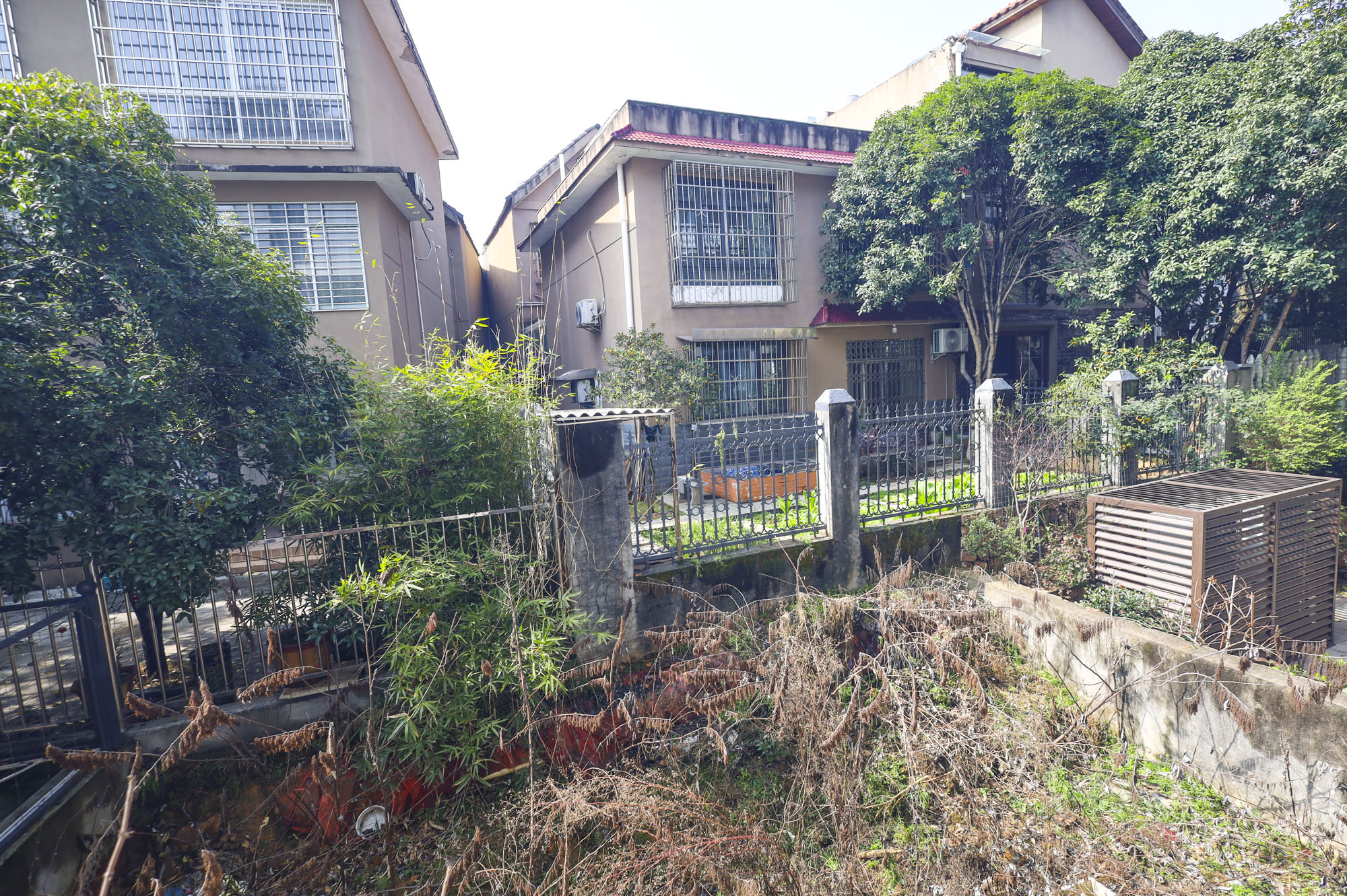 青竹湖畔  6室2厅1卫   388.00万其他